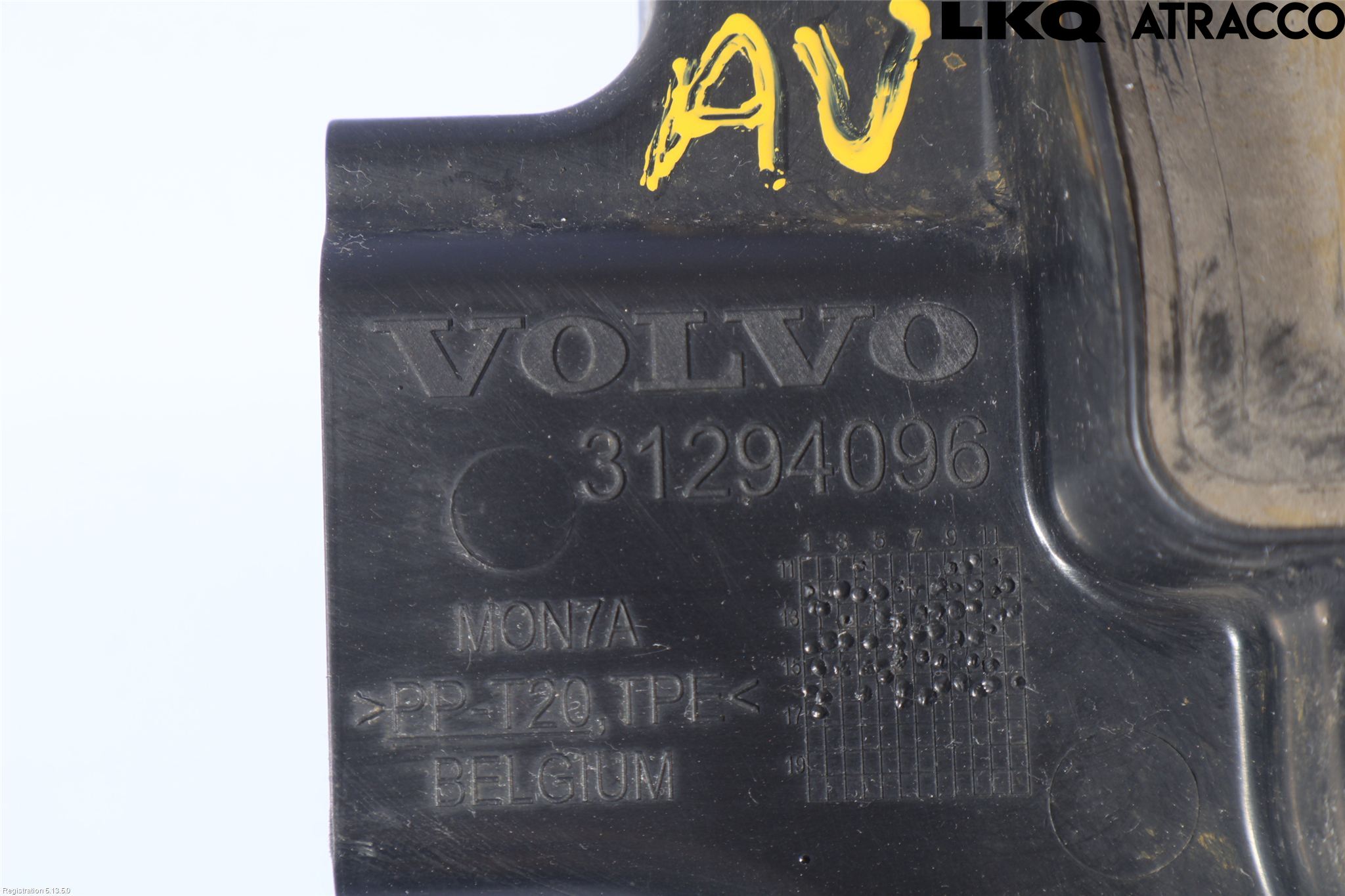 Volvo V40 12-19 Luftstyring Front