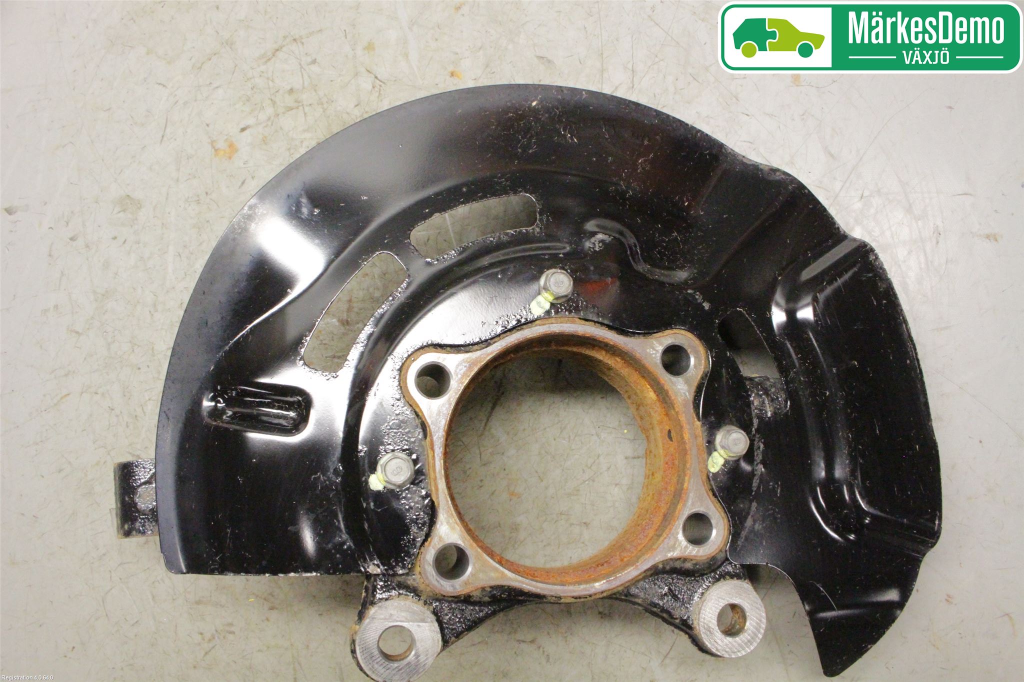 Hyundai TUCSON 05- Spindel Vf