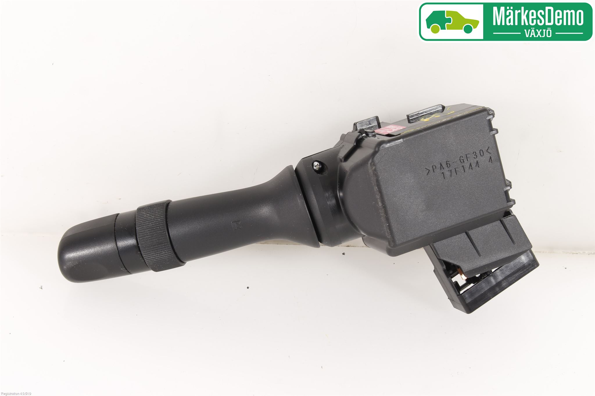 Toyota YARIS XP130 15-20 Bryter Ratt Visker - Spyler