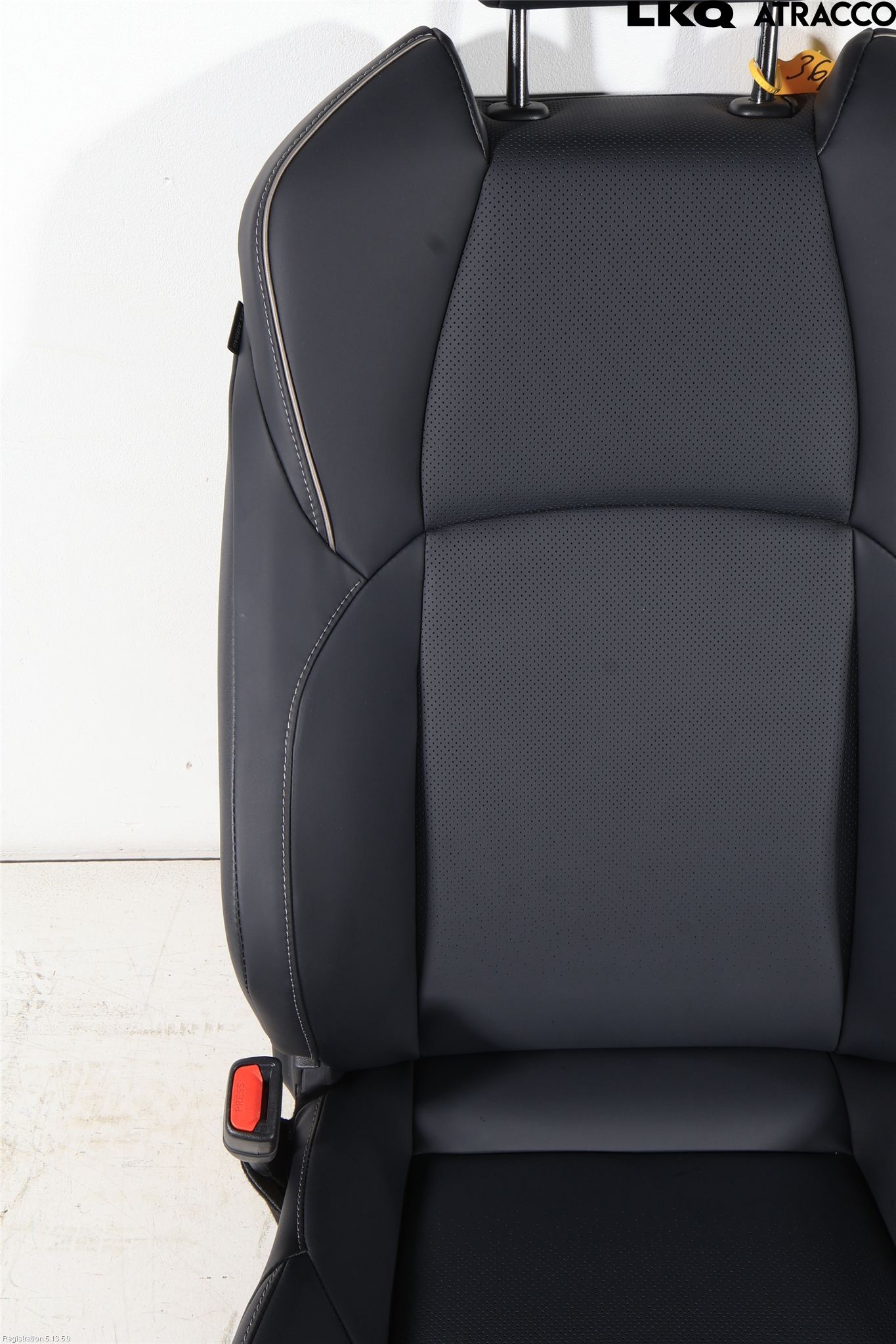 Toyota bZ4X EA10 22- Innr Sete Foran Venstre