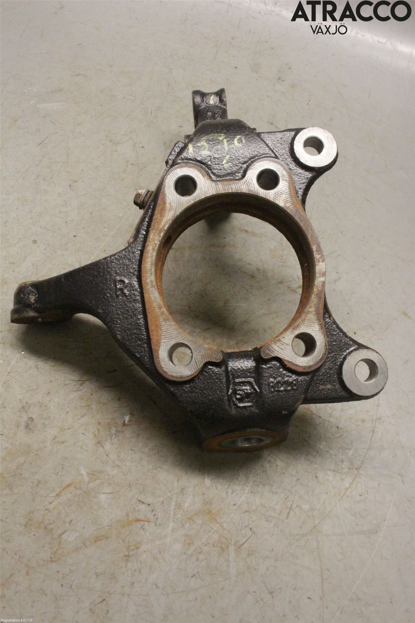 Toyota AURIS 13-19 Spindel Hf