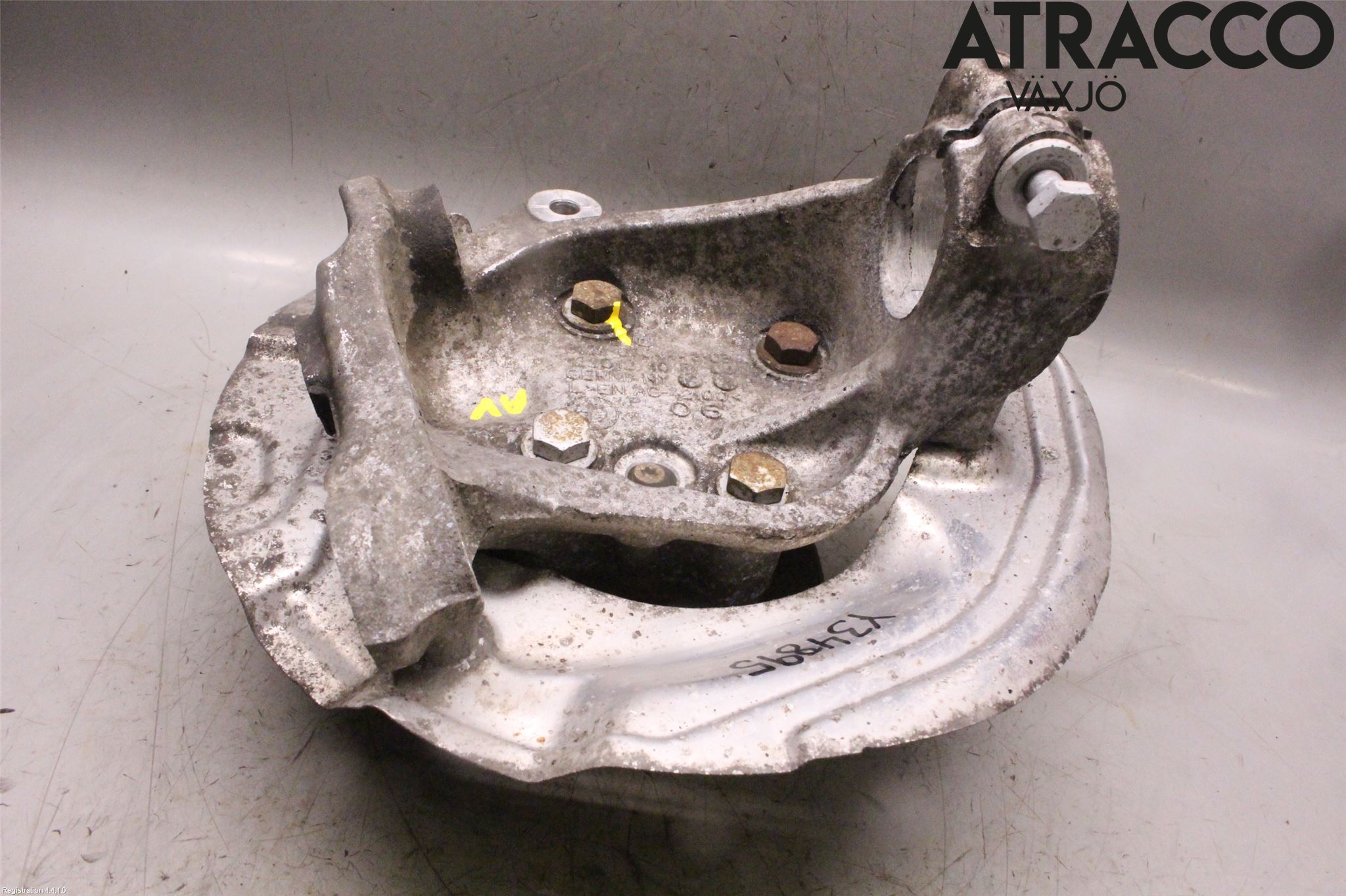BMW 1 E87/81 5D/3D 03-11 Spindel Vf