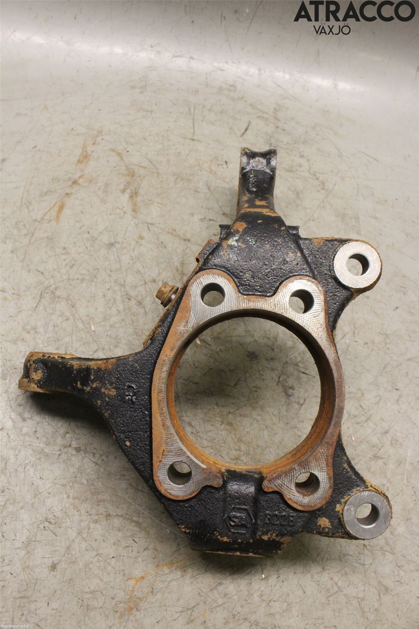 Toyota AURIS 13-19 Spindel Hf