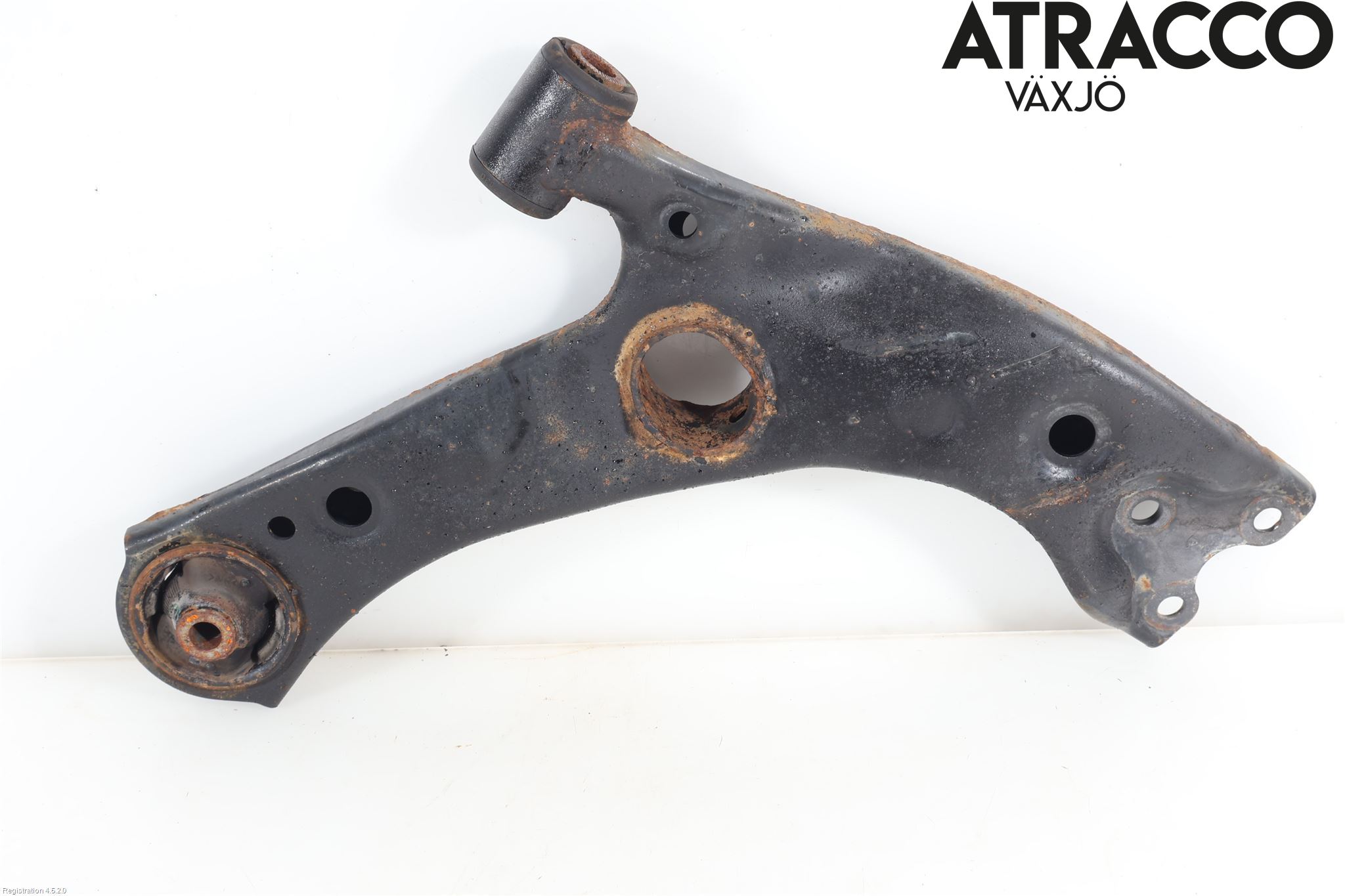 Toyota AVENSIS 09-15 Bærearm Foran Høyre Nedre