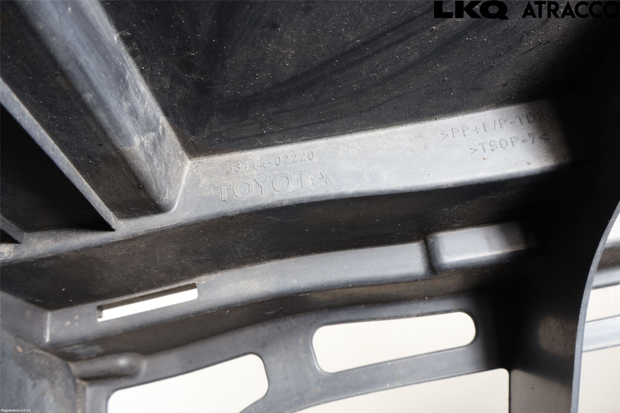 Toyota AURIS 10-12 Grill Komplett