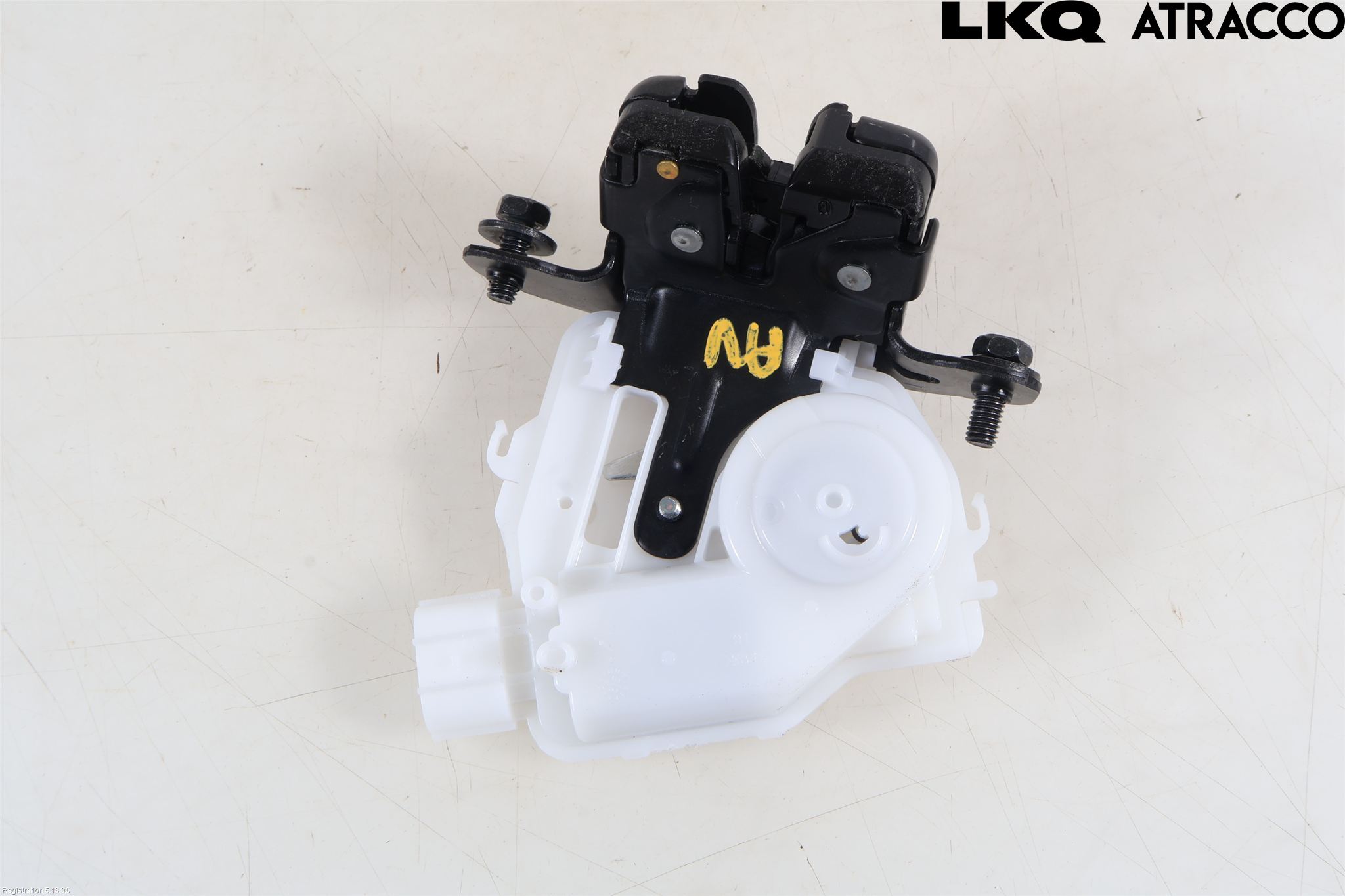 Toyota YARIS XP21 20- Bakluke-Lokk Låsekasse