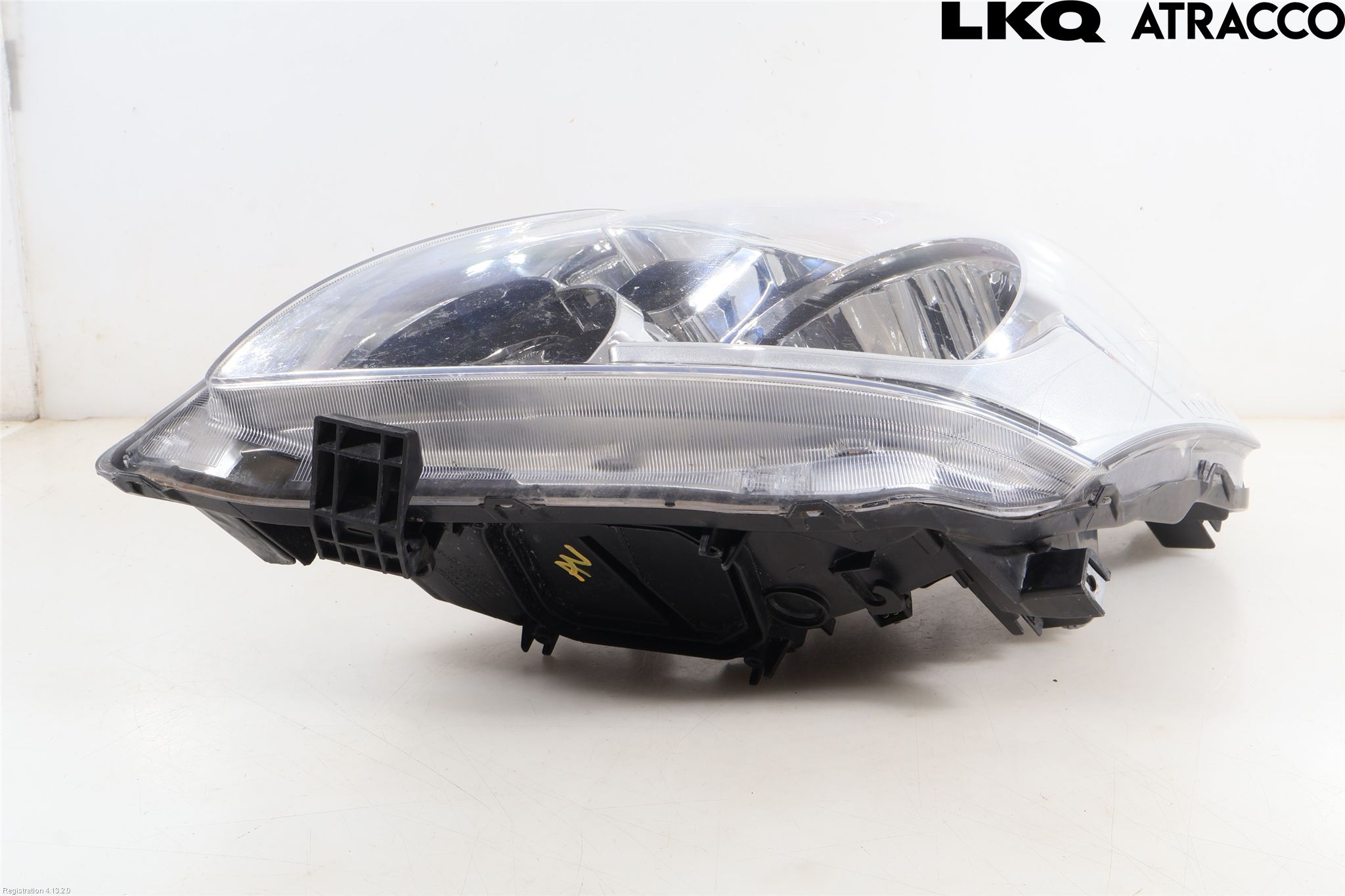Toyota VERSO 09-18 Frontlykt Venstre