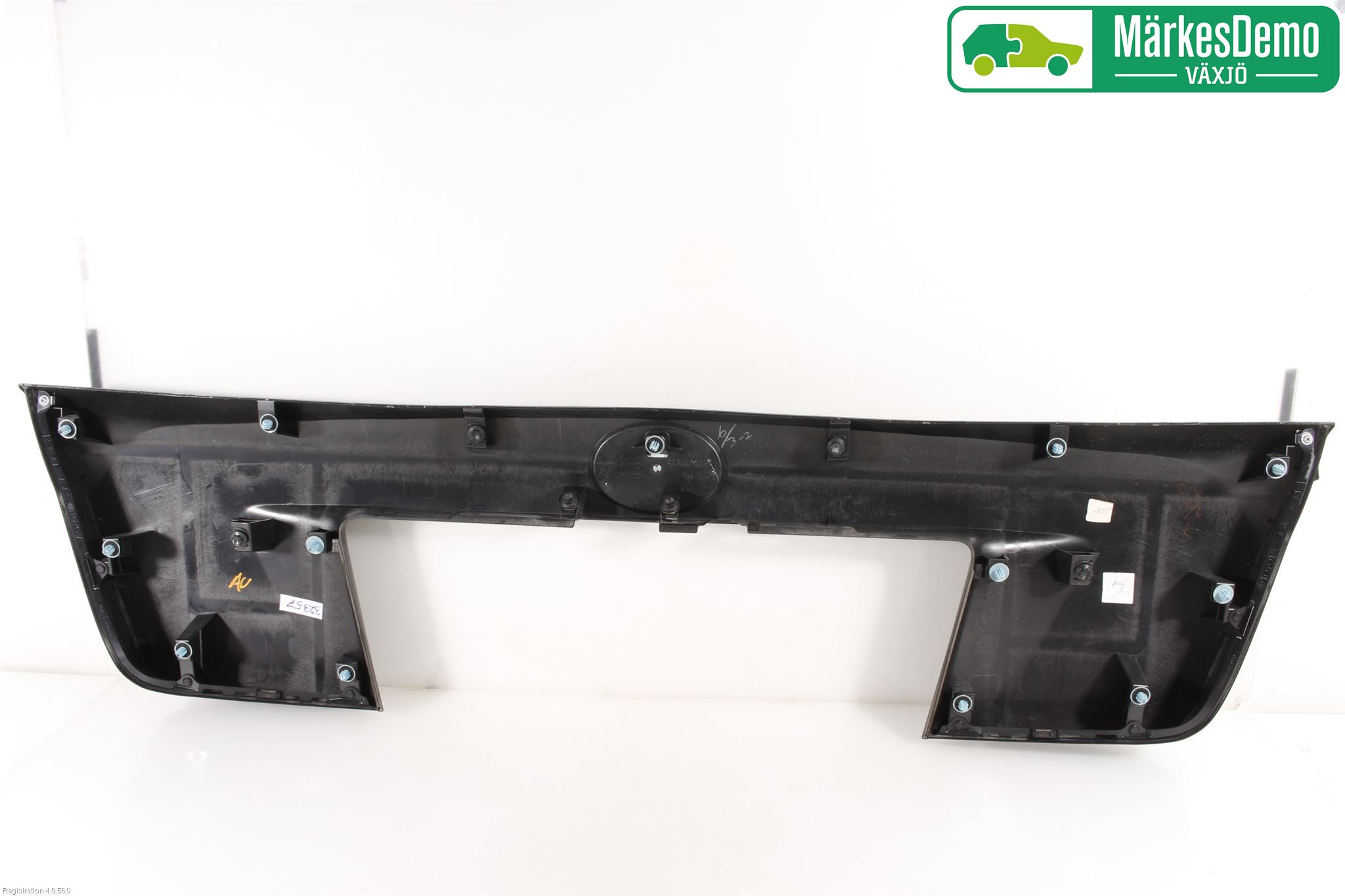 Toyota PRIUS (ZVW50) 16-21 Refleksplate - Skiltplate