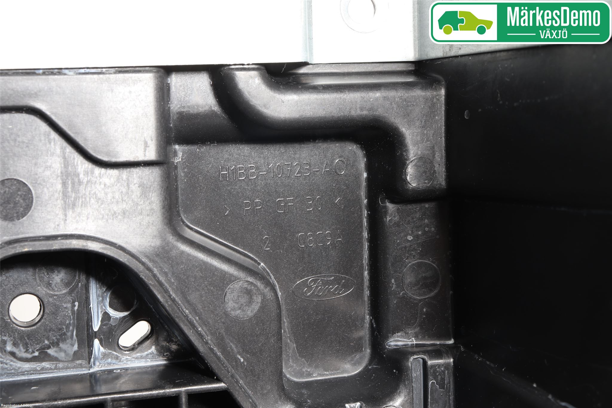 Ford FIESTA (VII) 18-23 Batterikasse - Feste - Holder