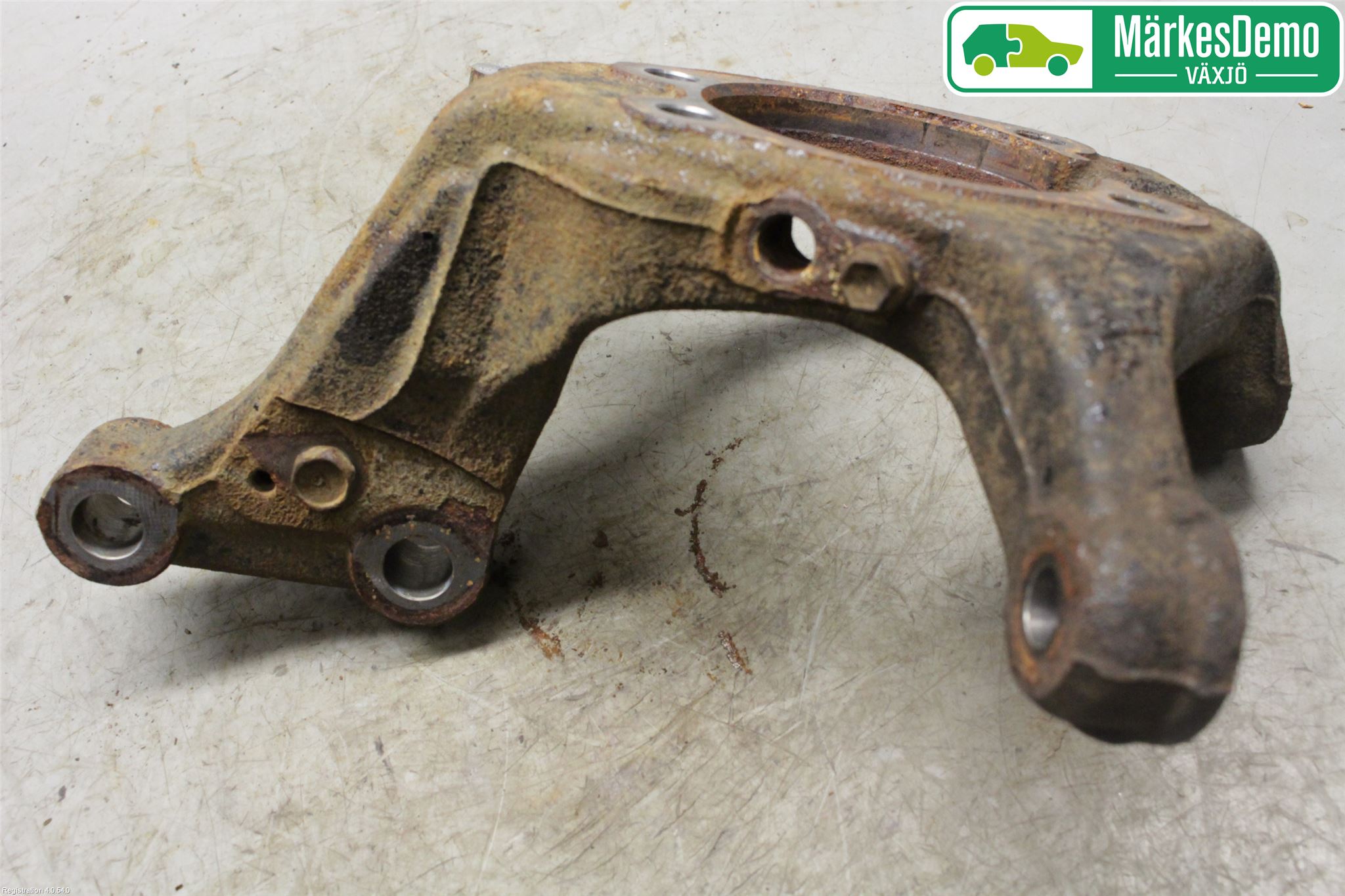 Toyota RAV4 13-18 Spindel Hf