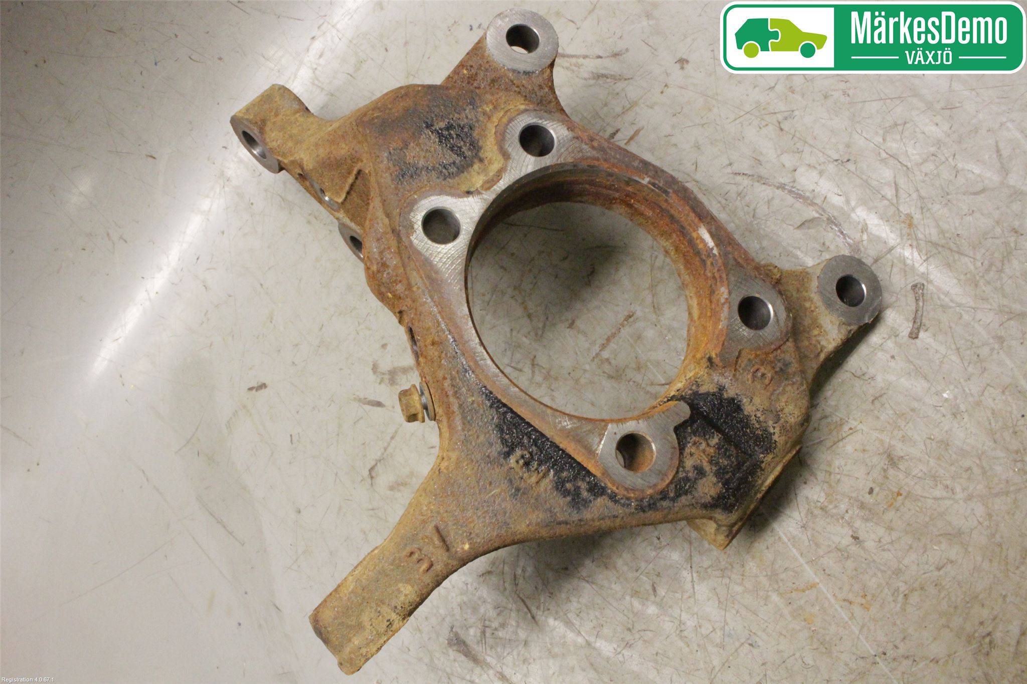 Toyota RAV4 13-18 Spindel Hf