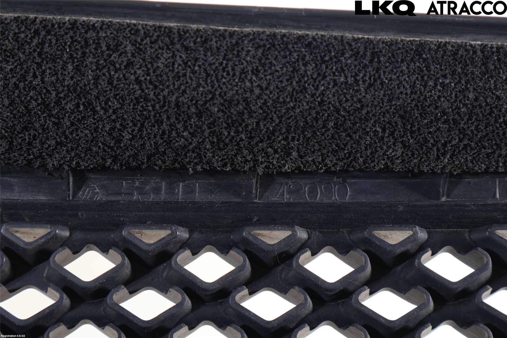 Toyota RAV 4 00-06 Grill Komplett