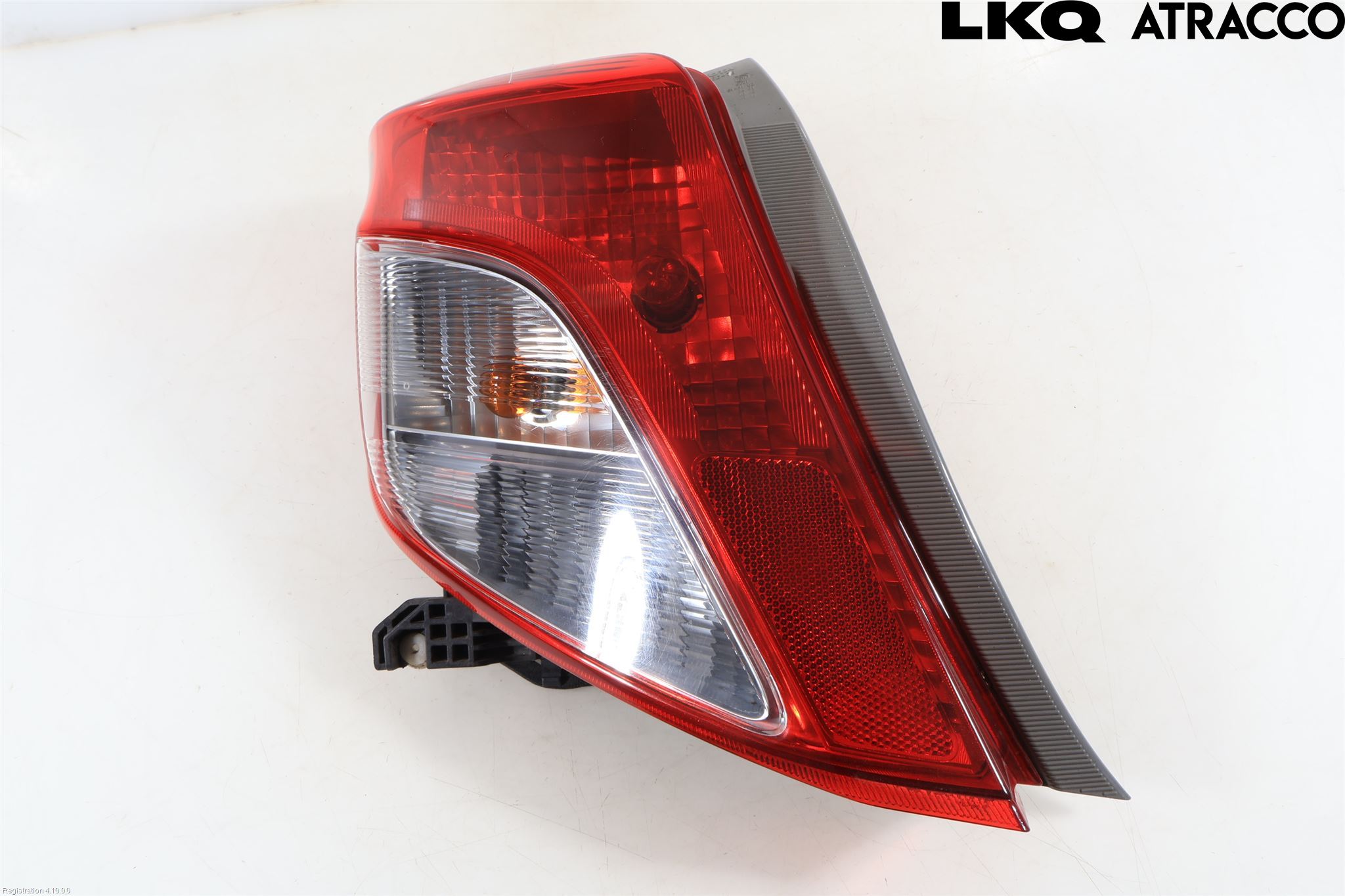 Toyota YARIS XP130 12-14 Baklykt Venstre