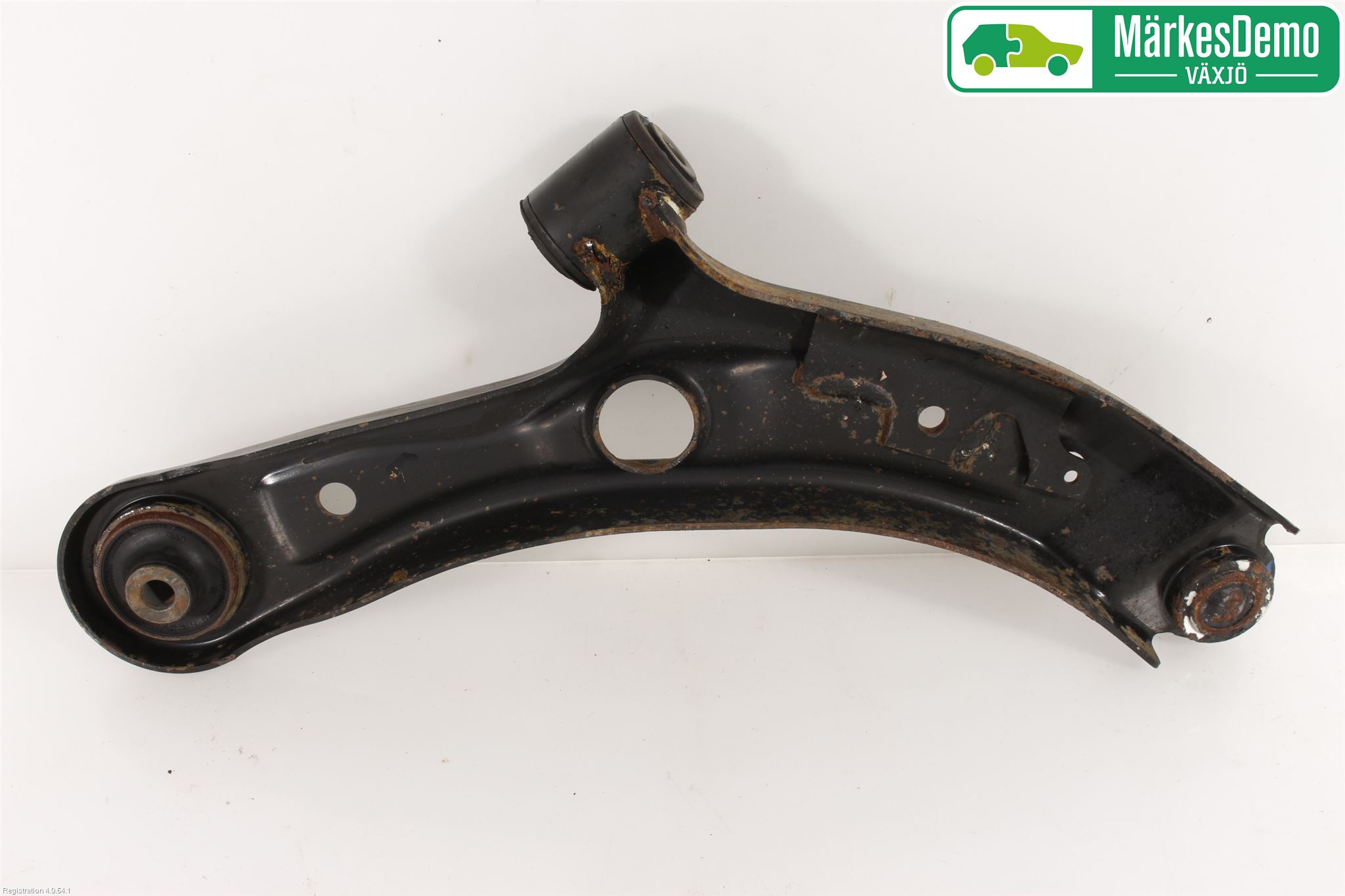 Suzuki SWIFT 11-16 Bærearm Foran Venstre Nedre