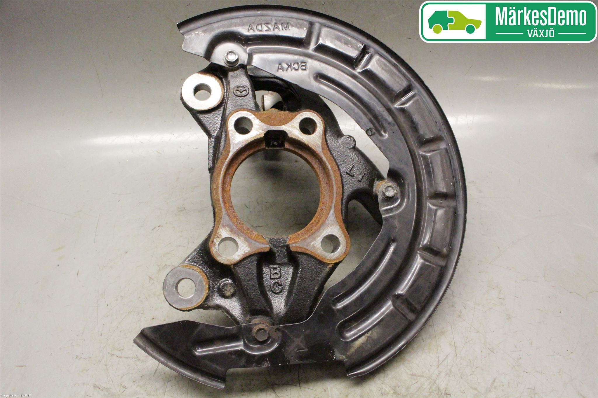 Mazda 3 IV 19- Spindel Vf