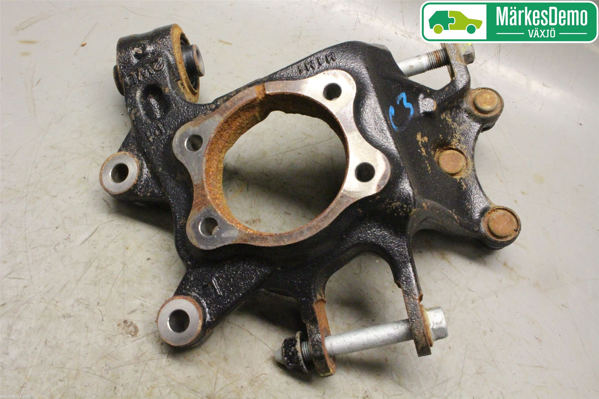 Hyundai TUCSON 05- Spindel Vb