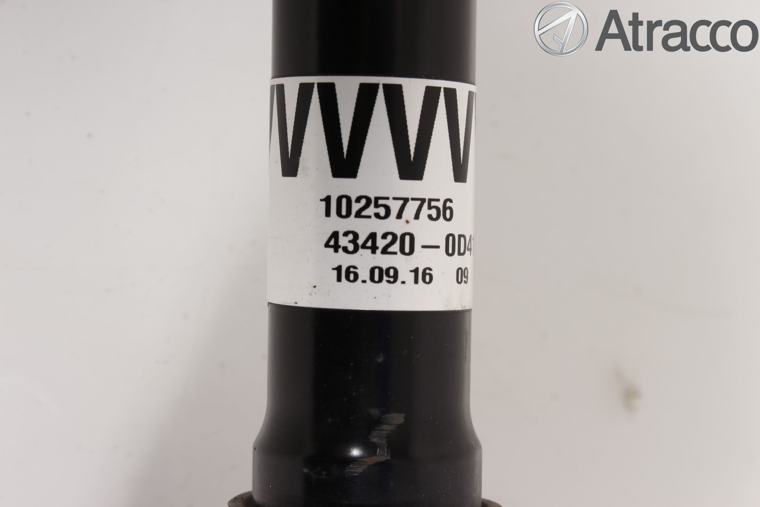 Toyota YARIS XP130 15-20 Drivaksel Foran Kompl Venstre