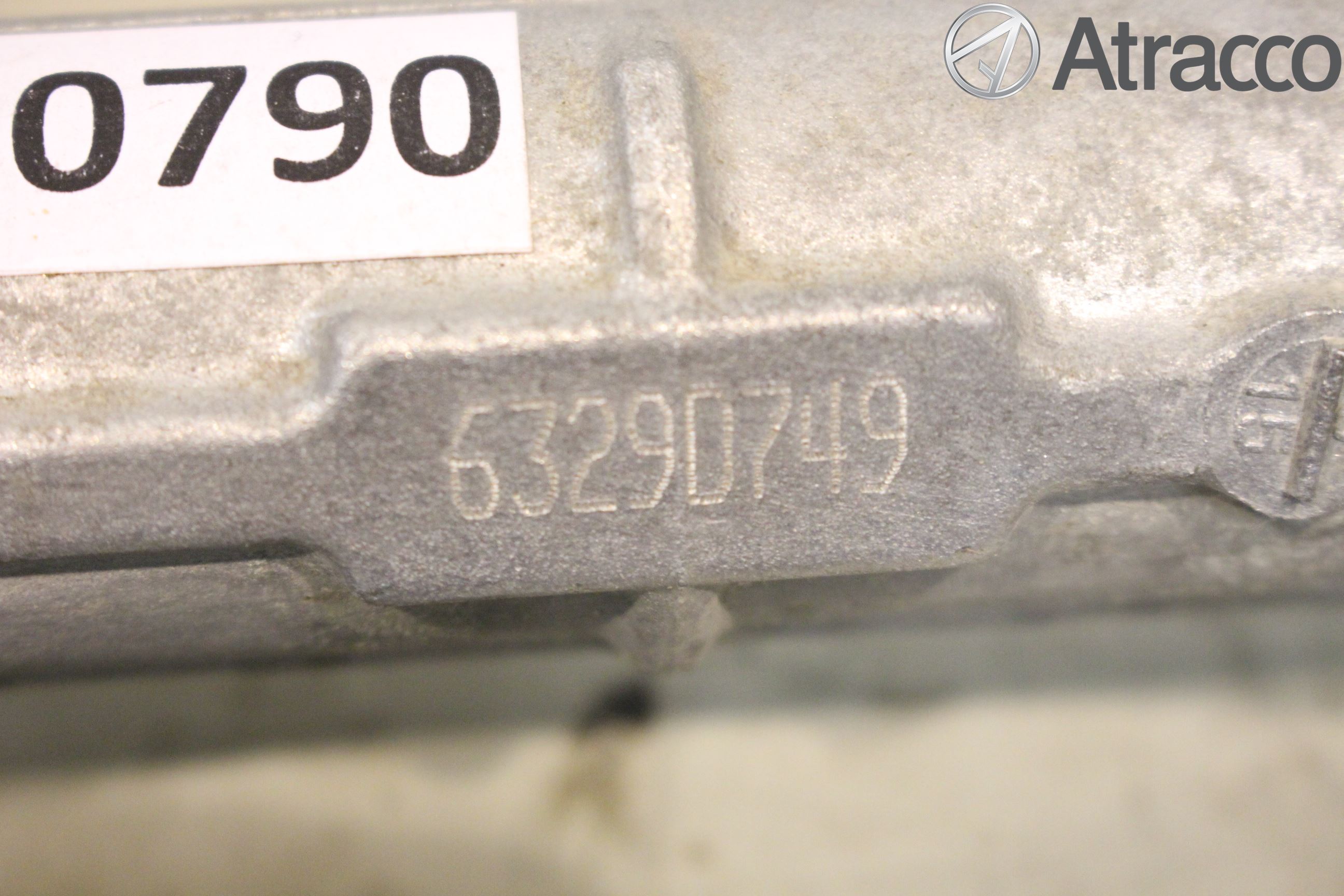 Mitsubishi OUTLANDER 13-21 Servo Snekke - Tannstang