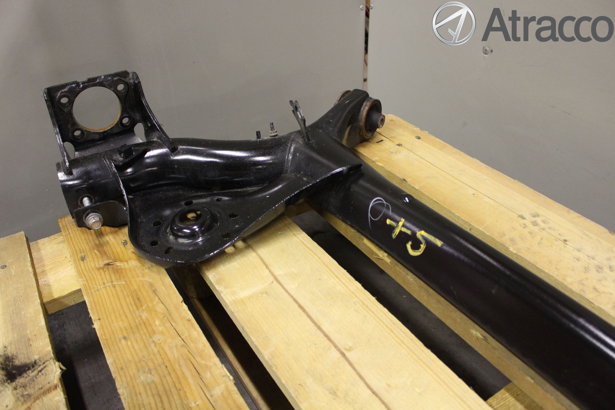 Toyota AYGO 15-21 Bakaksel Feste Travers-Ramme
