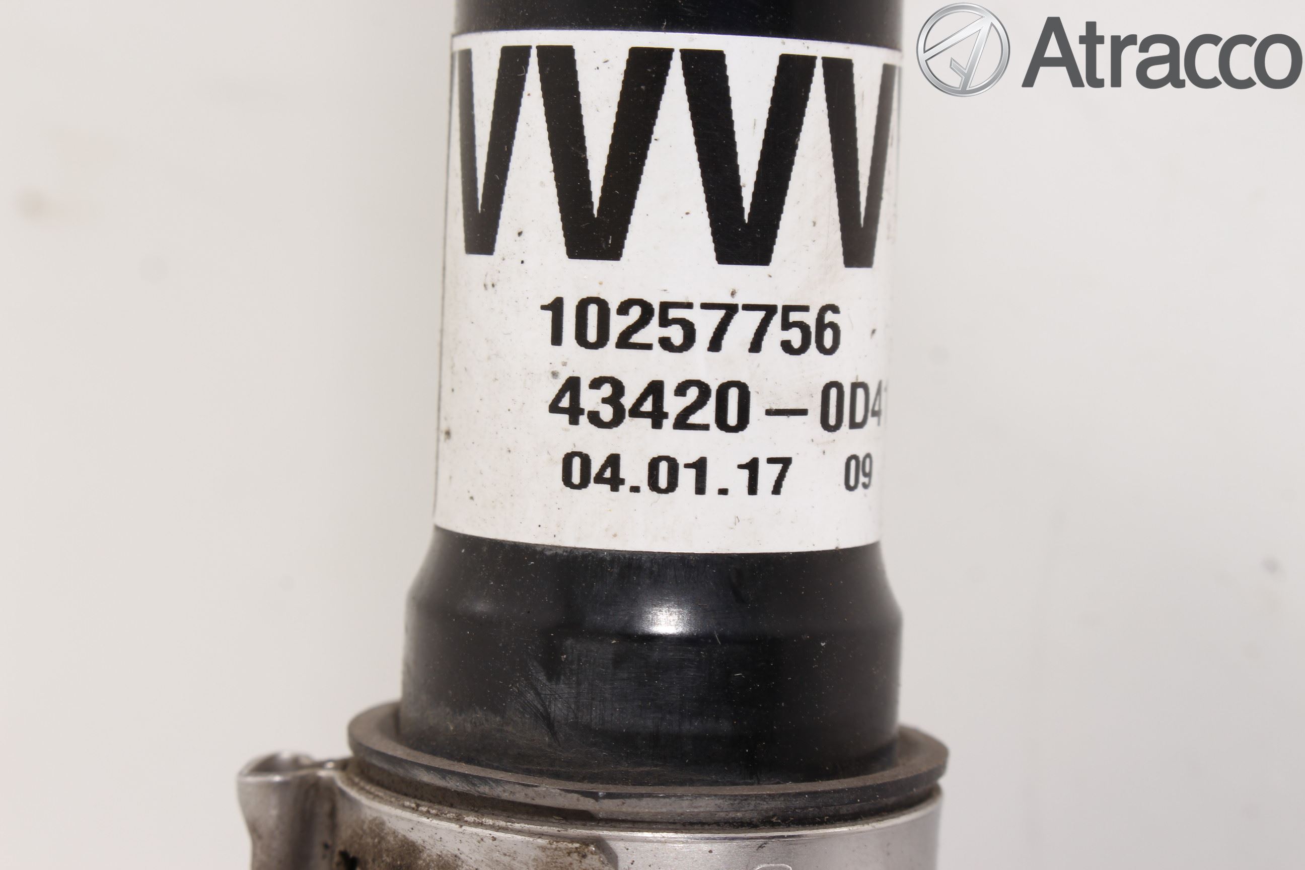 Toyota YARIS XP130 15-20 Drivaksel Foran Kompl Venstre