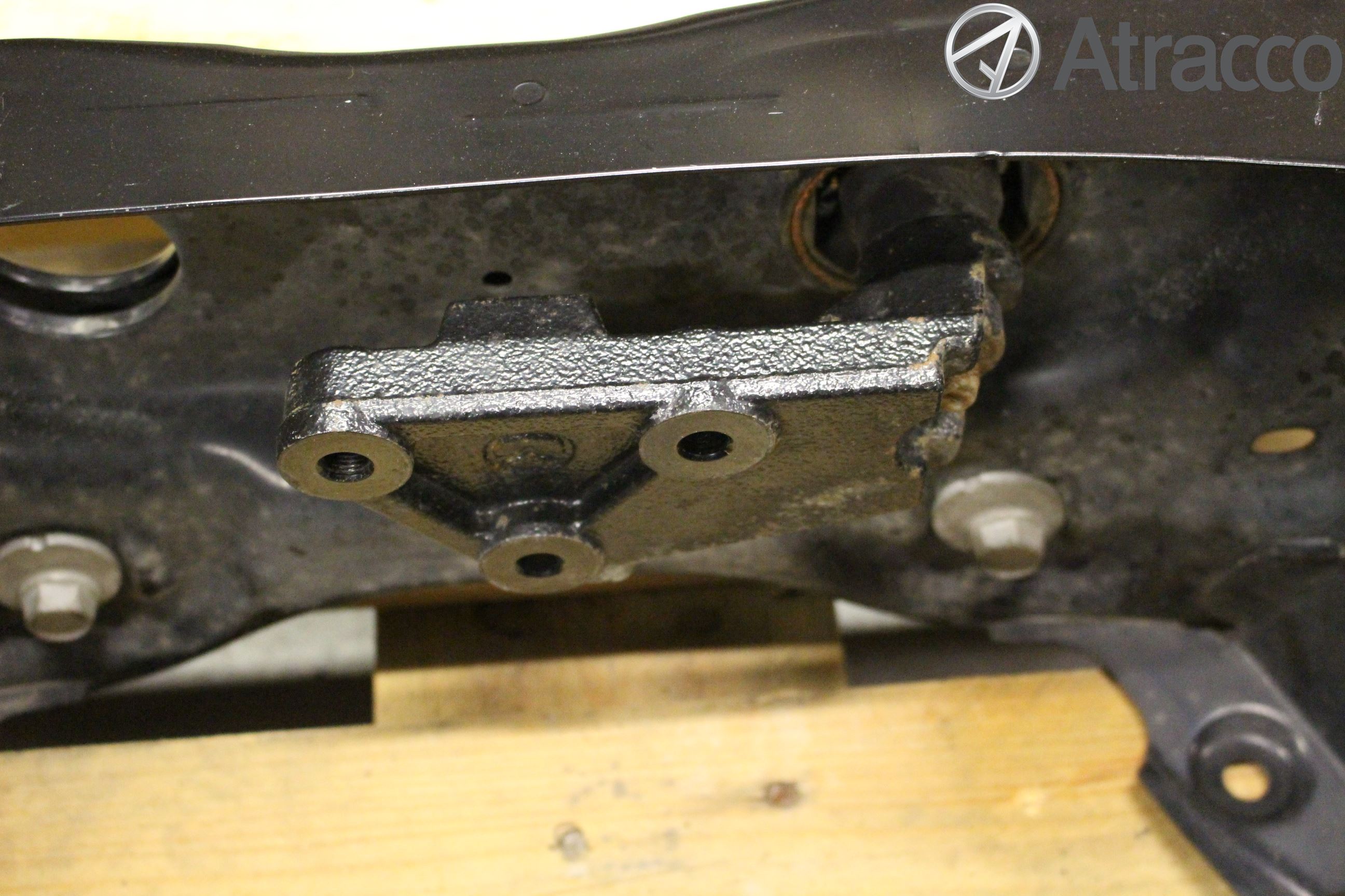 Mazda CX-5 12-17 Bakaksel Feste Travers-Ramme