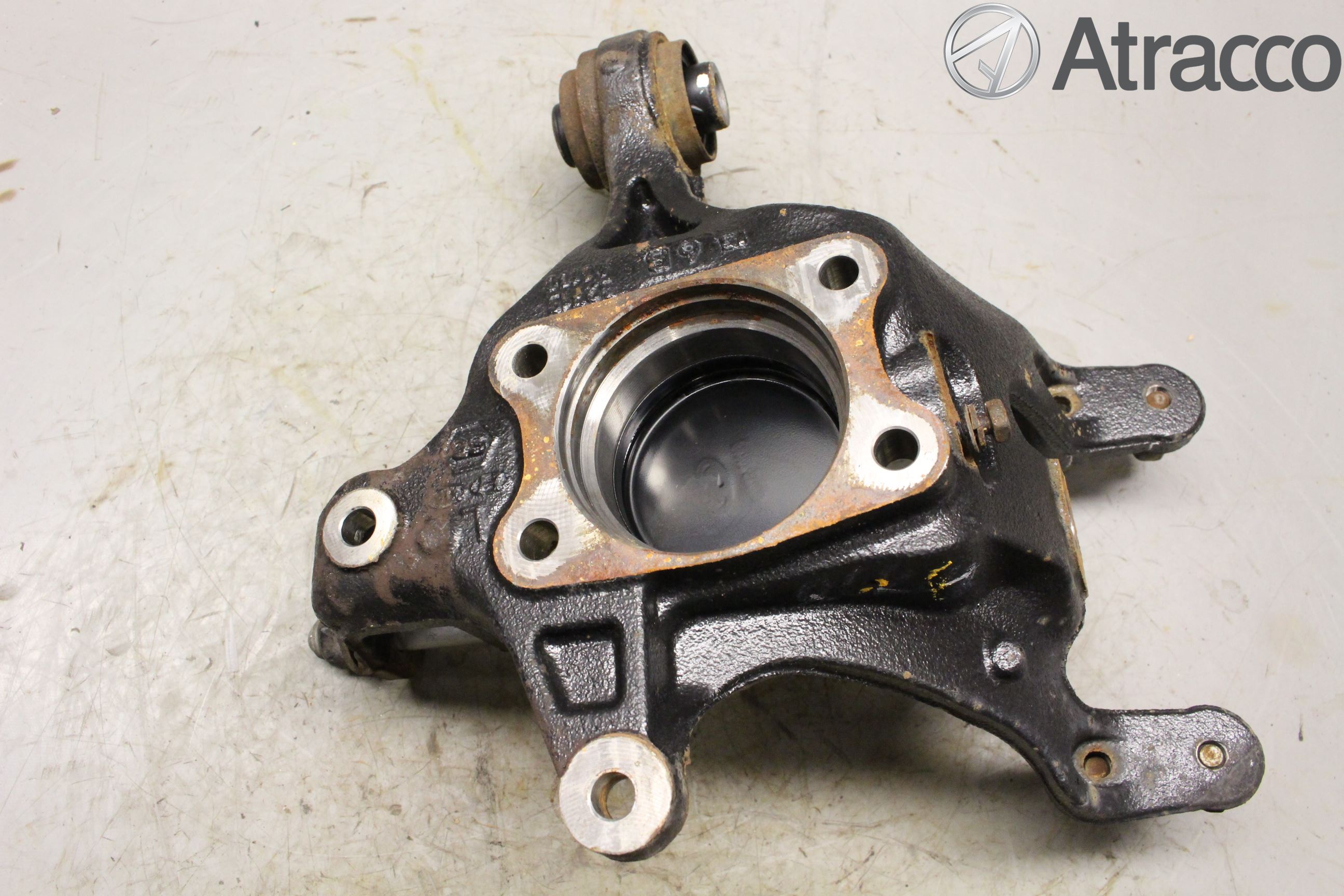 Hyundai i30 GD 13-17 Spindel Vb
