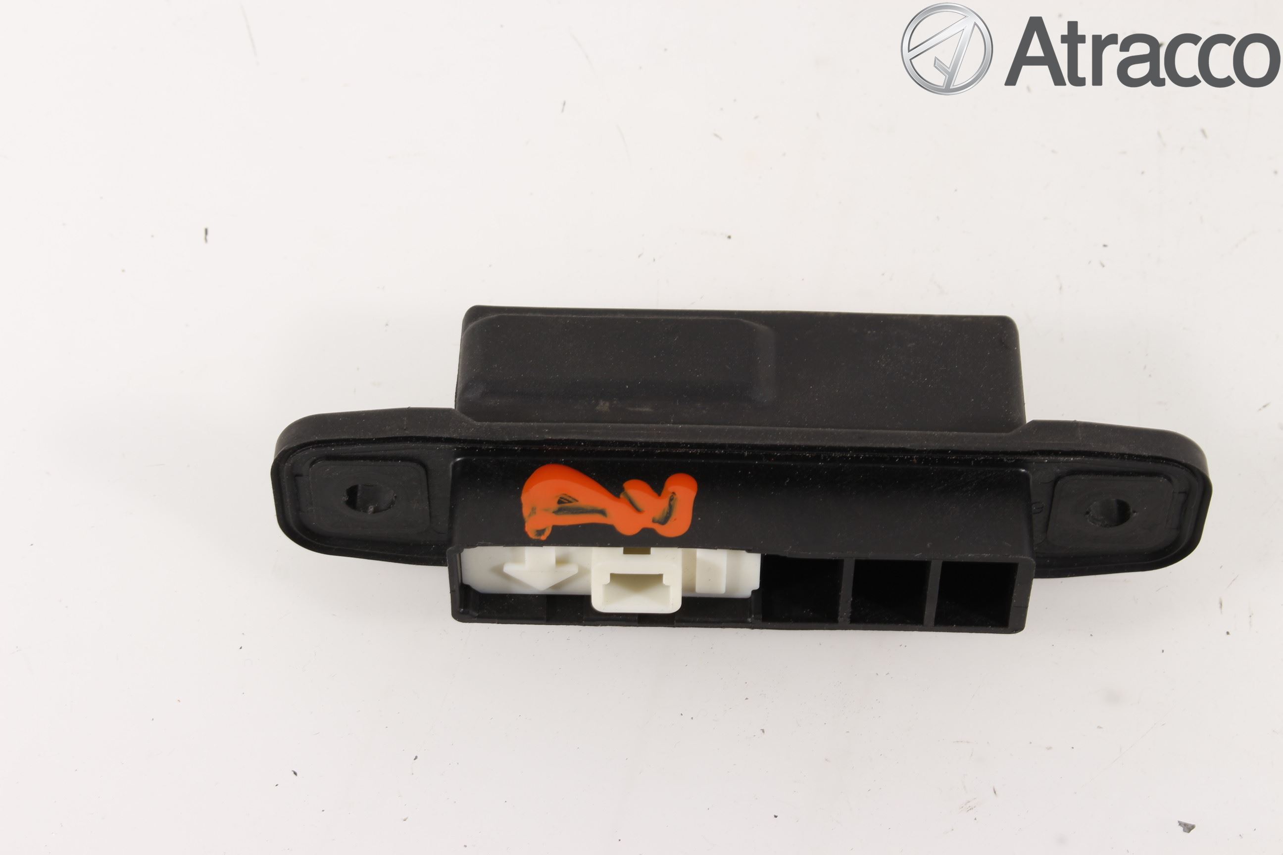 Toyota AVENSIS 16-18 Bakluke Handtak Ytre