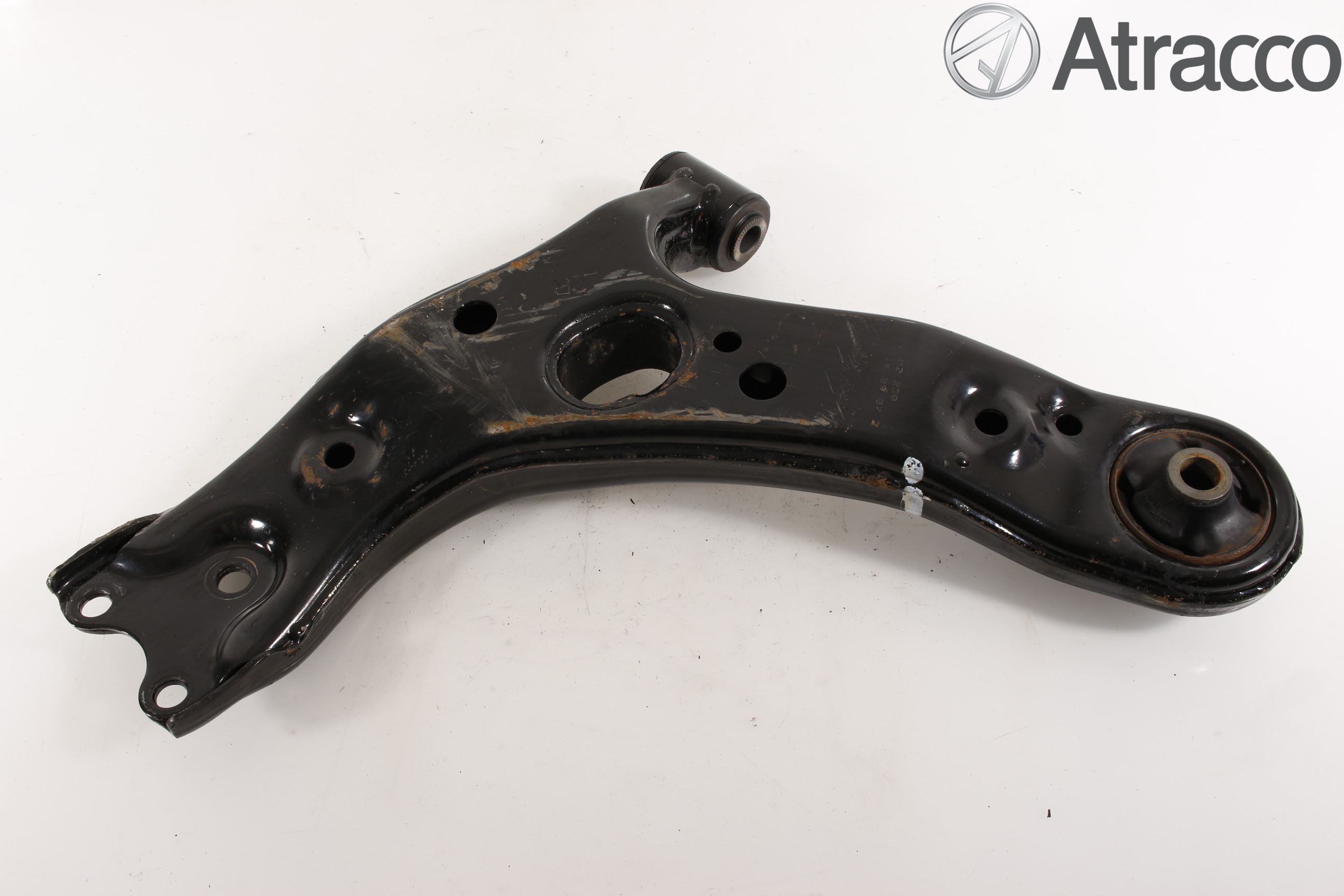 Toyota AVENSIS 16-18 Bærearm Foran Høyre Nedre