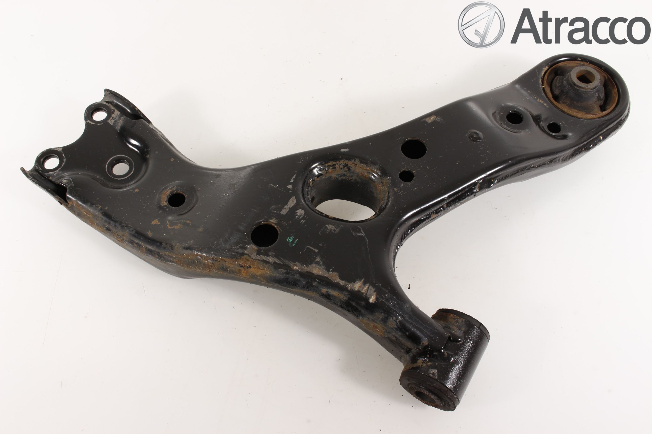 Toyota AURIS 13-19 Bærearm Foran Venstre Nedre