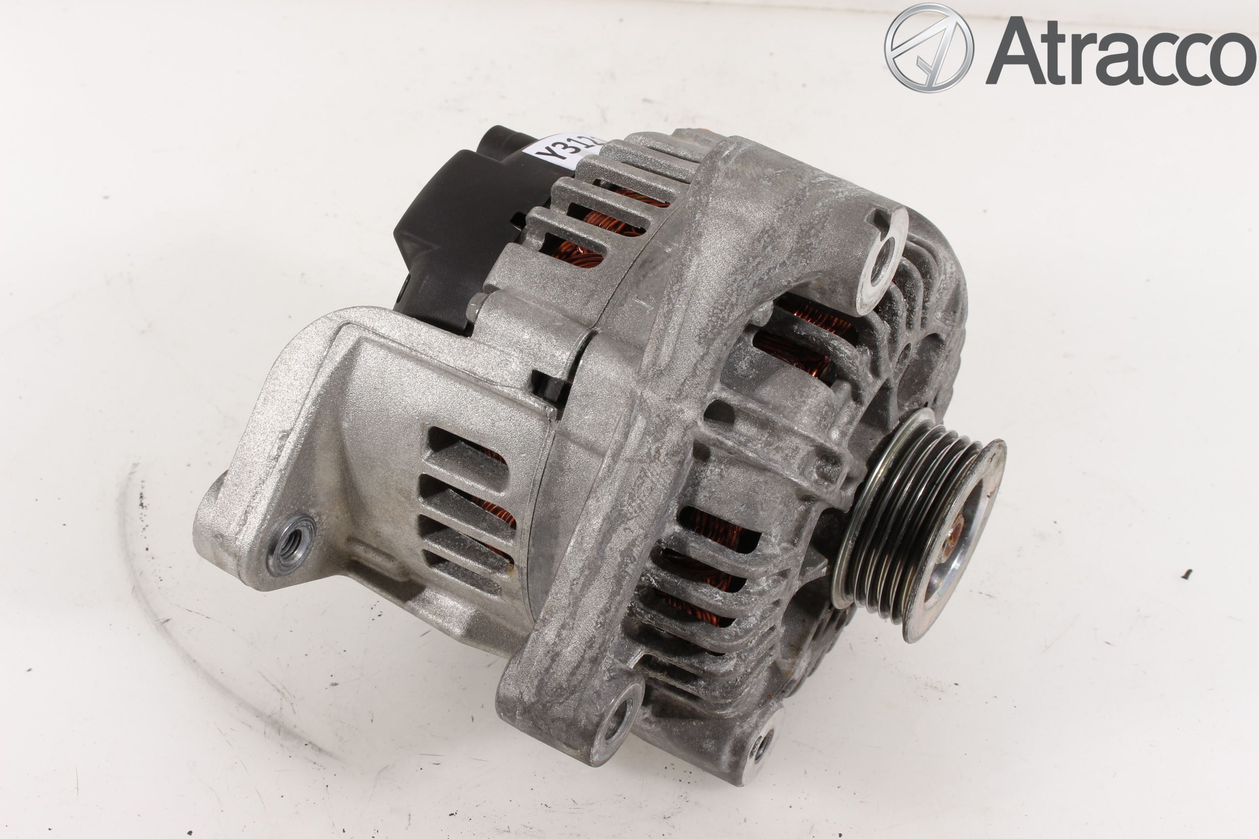Toyota AVENSIS 16-18 Dynamo