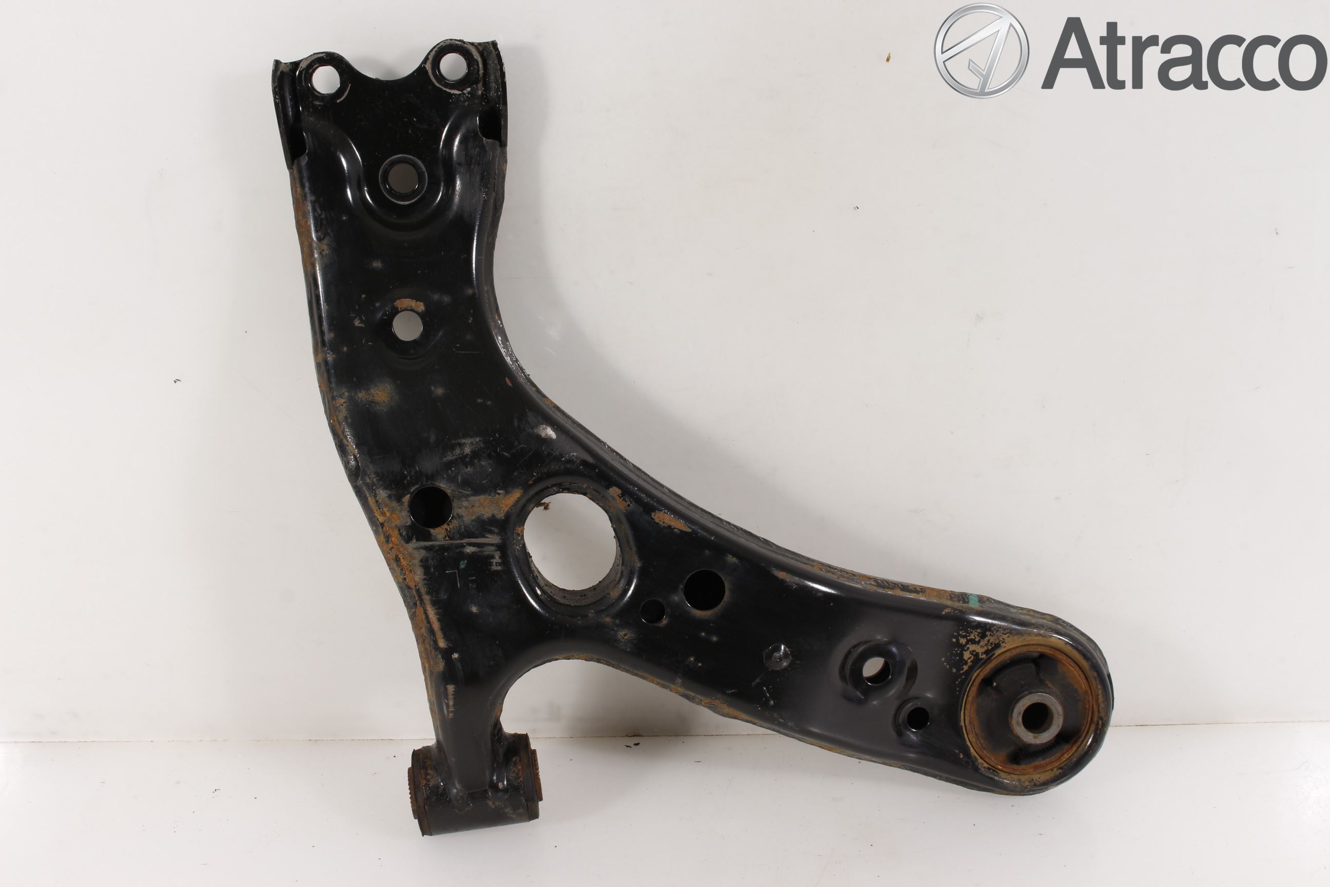Toyota AURIS 13-19 Bærearm Foran Venstre Nedre