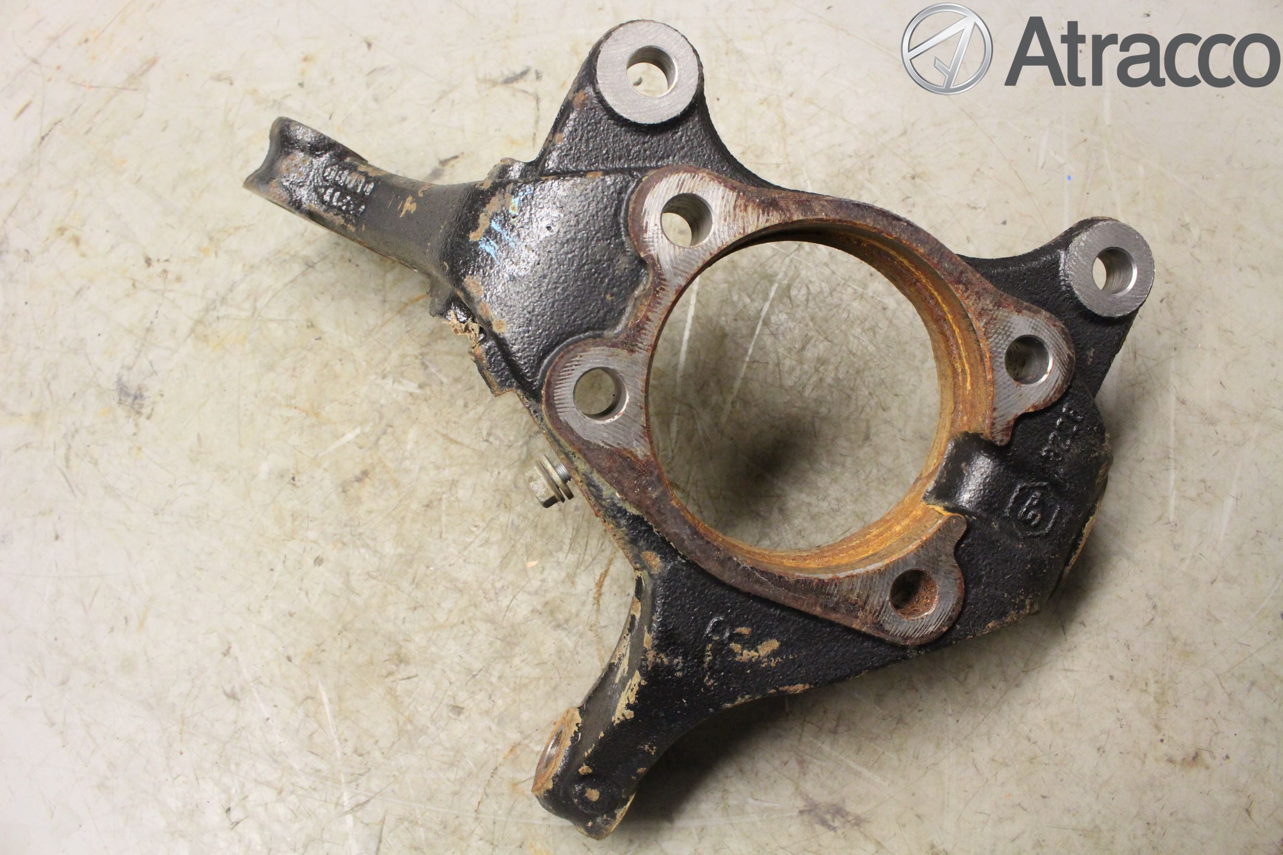 Toyota AVENSIS 16-18 Spindel Hf