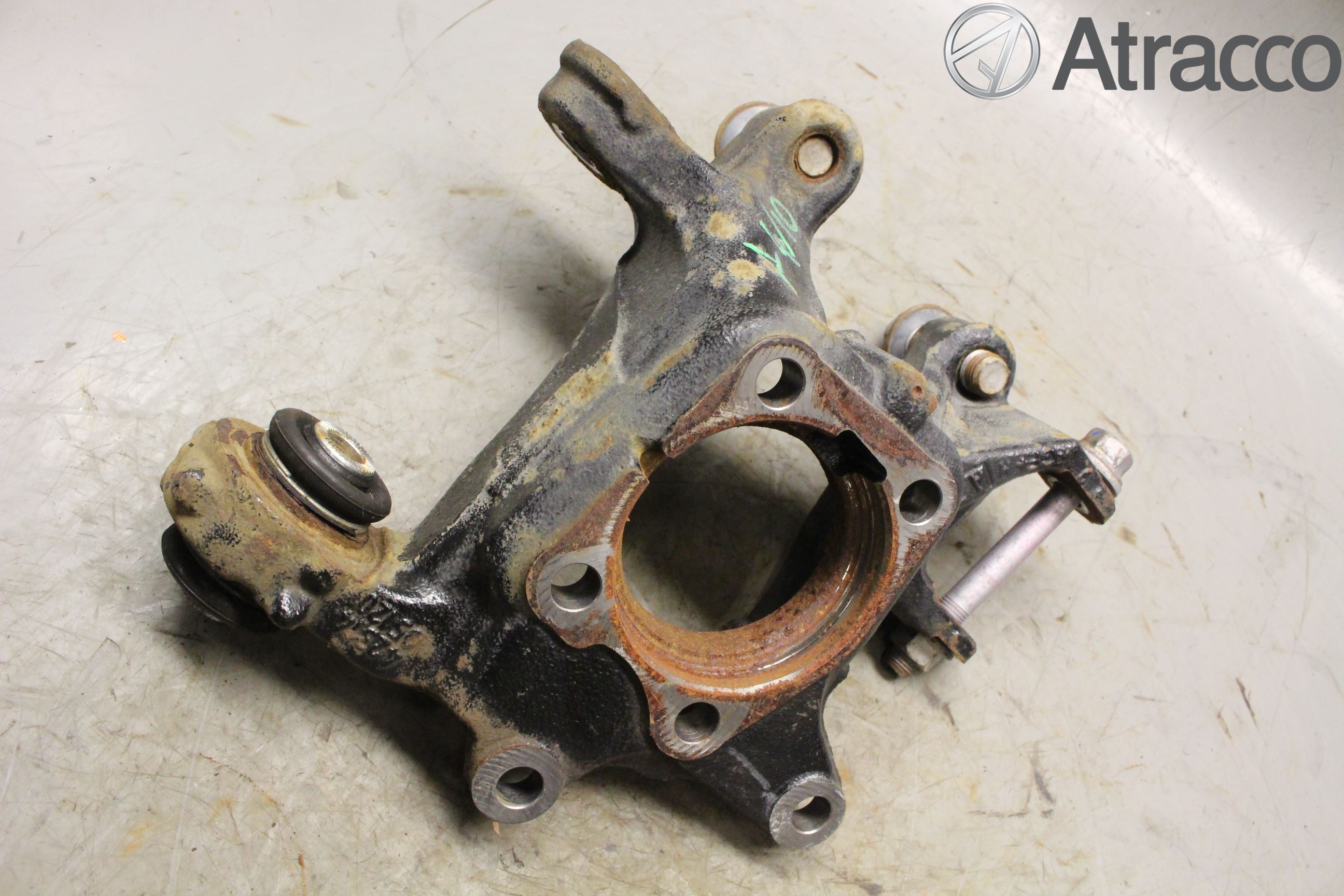 Toyota AVENSIS 16-18 Spindel Vb