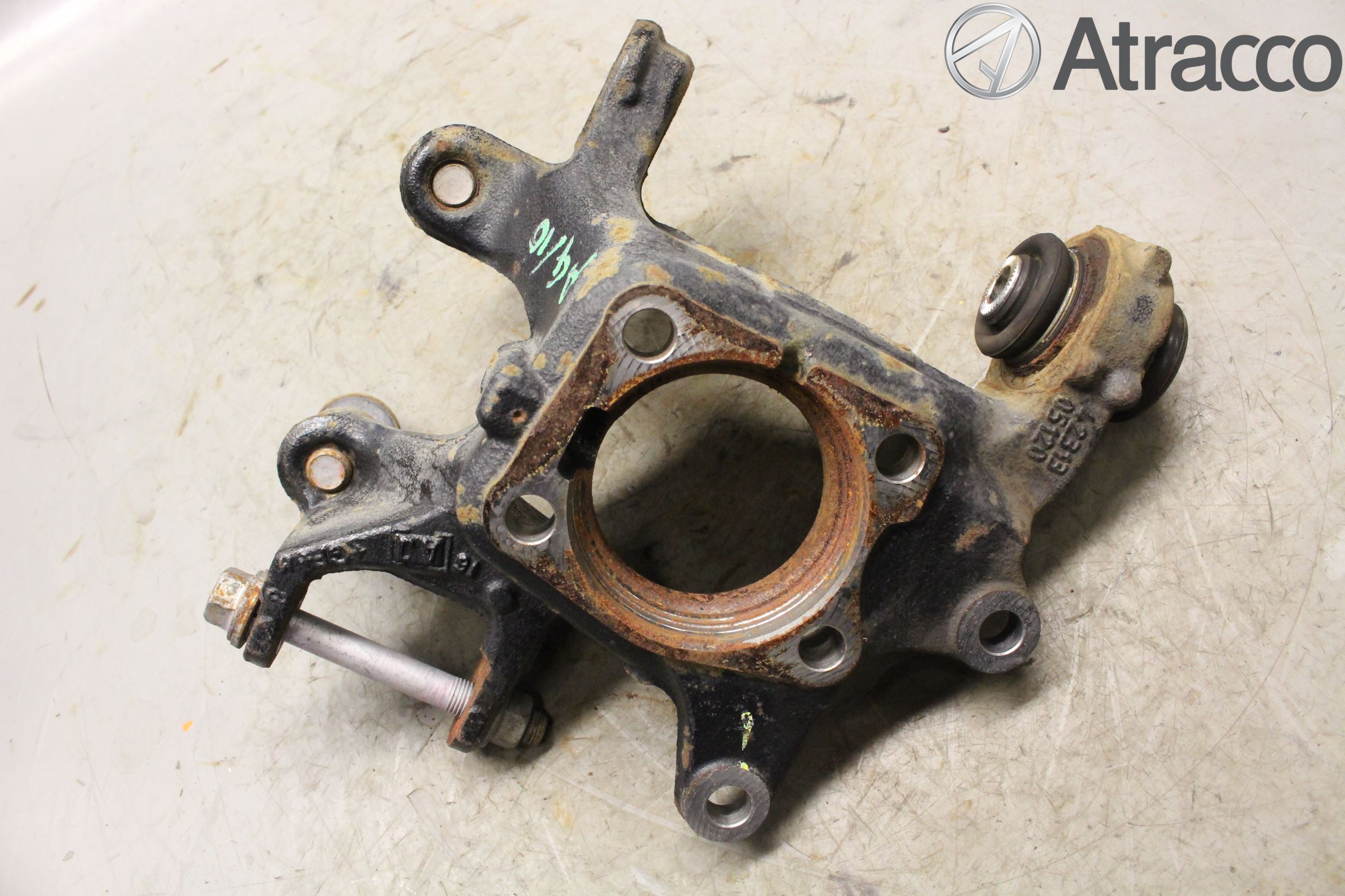 Toyota AVENSIS 16-18 Spindel Hb
