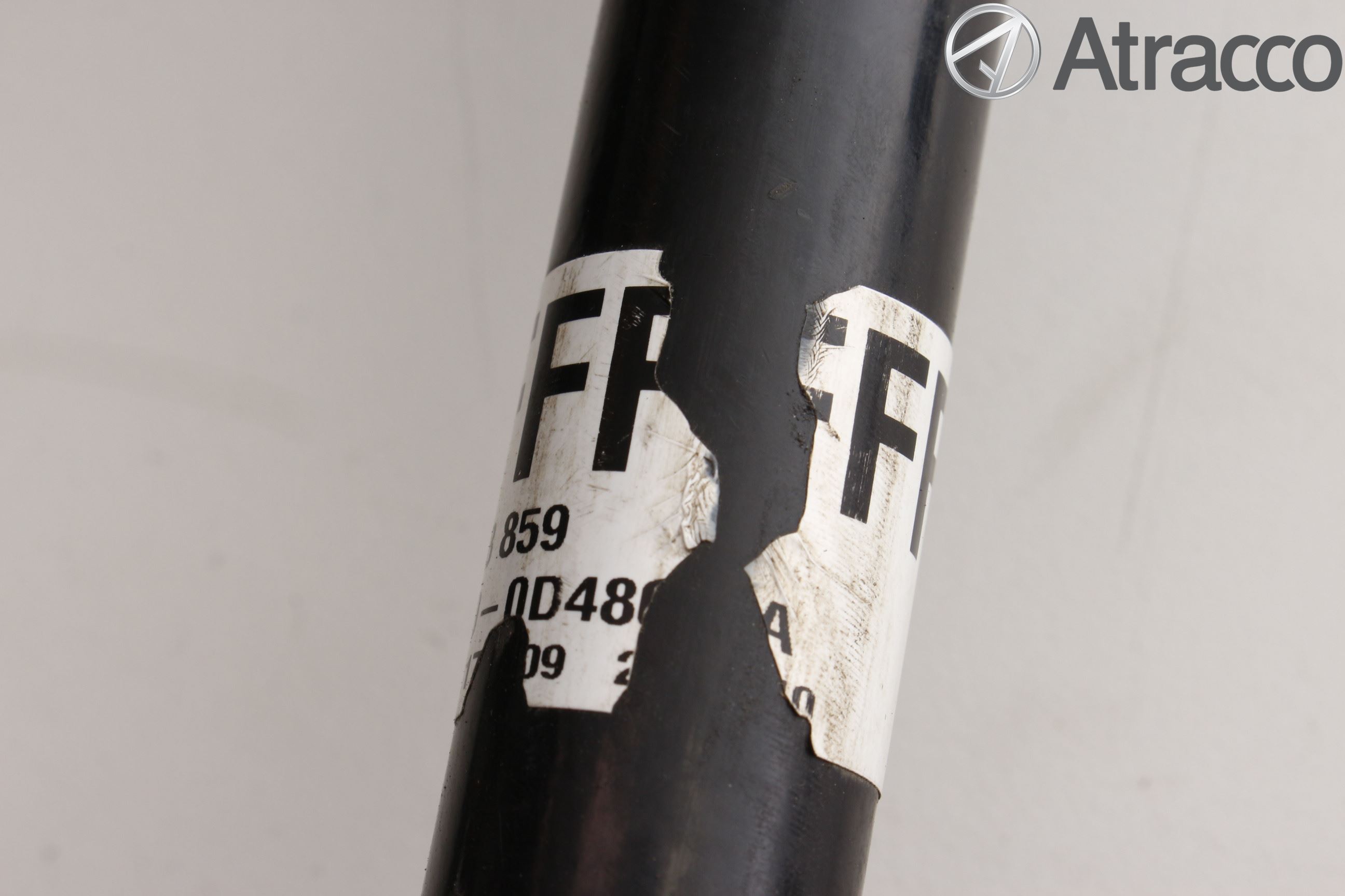 Toyota YARIS XP130 15-20 Drivaksel Foran Kompl Venstre