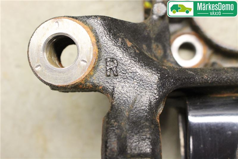 Toyota RAV4 13-18 Spindel Hb