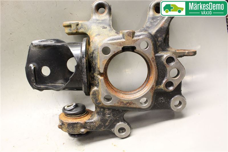 Toyota RAV4 13-18 Spindel Vb