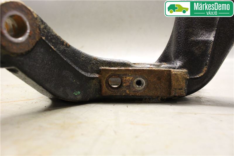 Toyota AURIS 13-19 Spindel Hf
