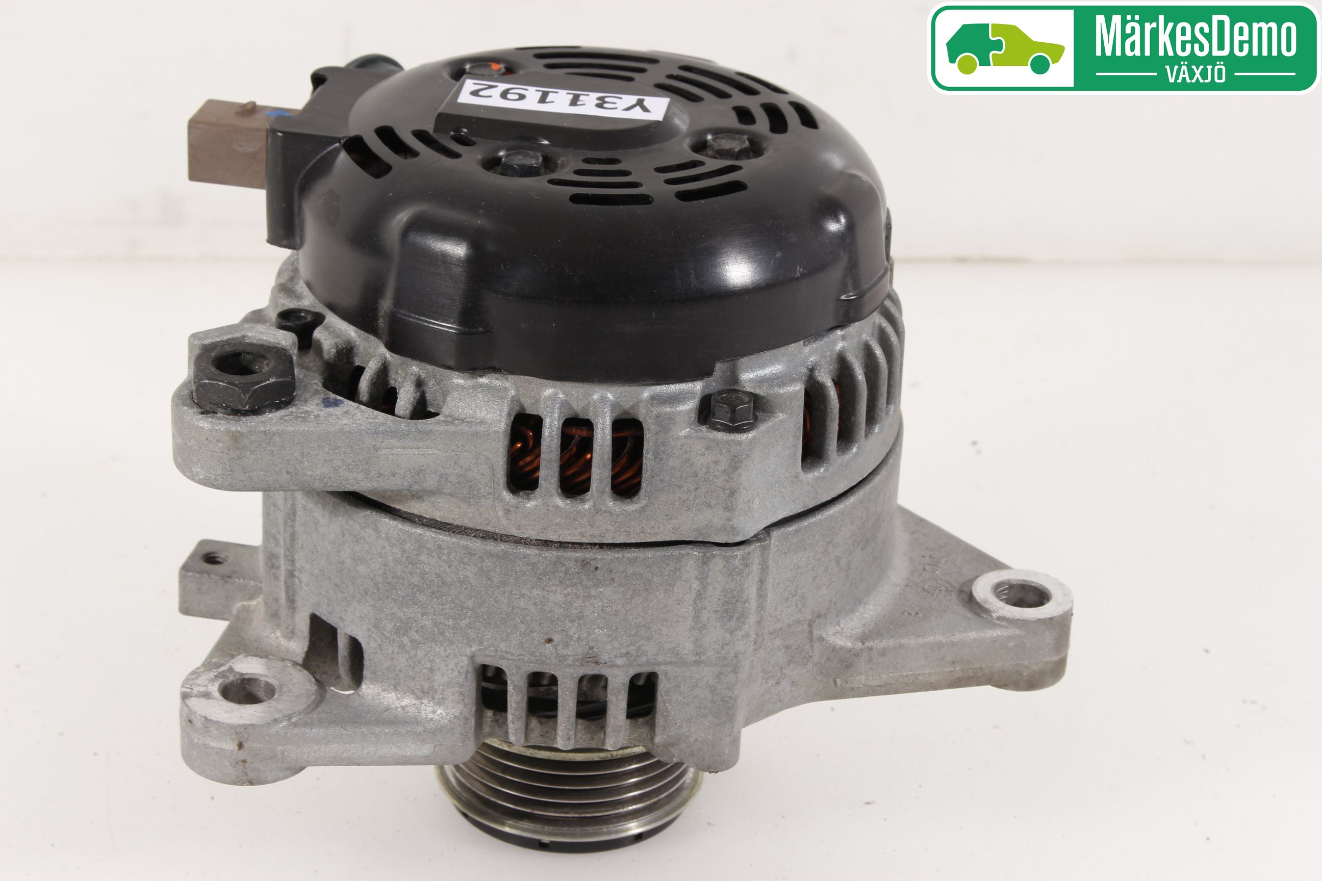 Hyundai i30 GD 13-17 Dynamo