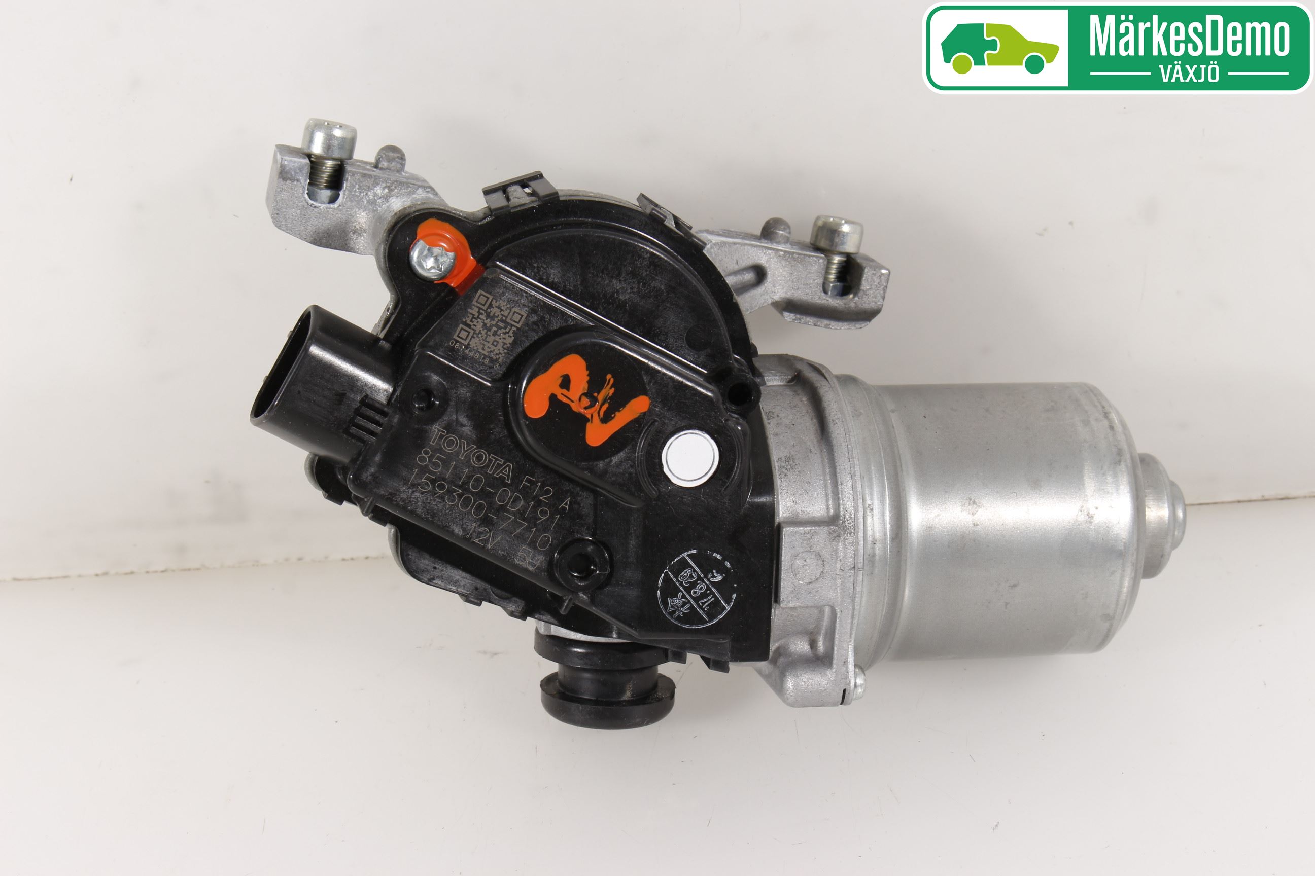 Toyota YARIS XP130 15-20 Viskermotor Frontrute