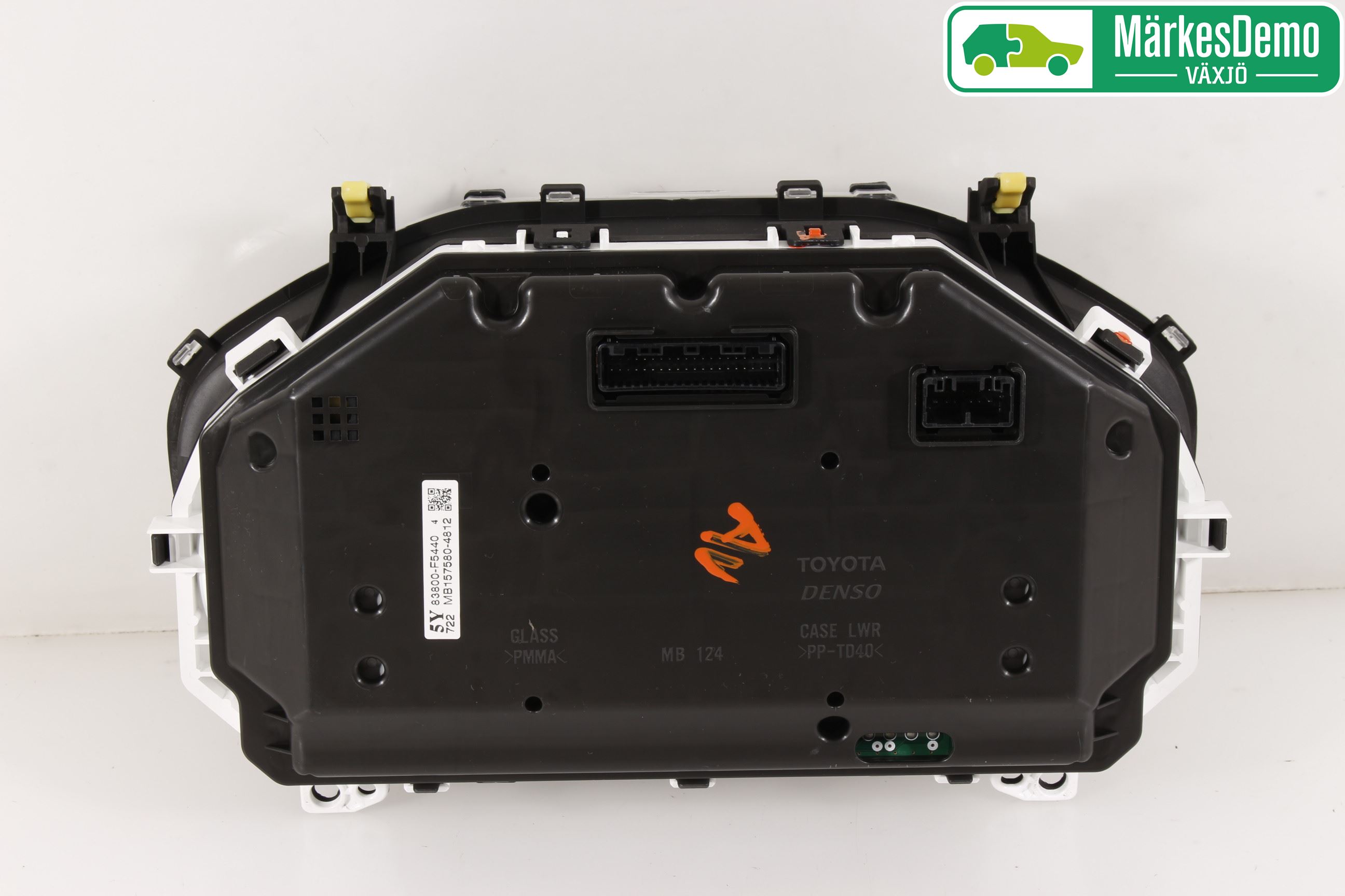 Toyota YARIS XP130 15-20 Instr Kombinert