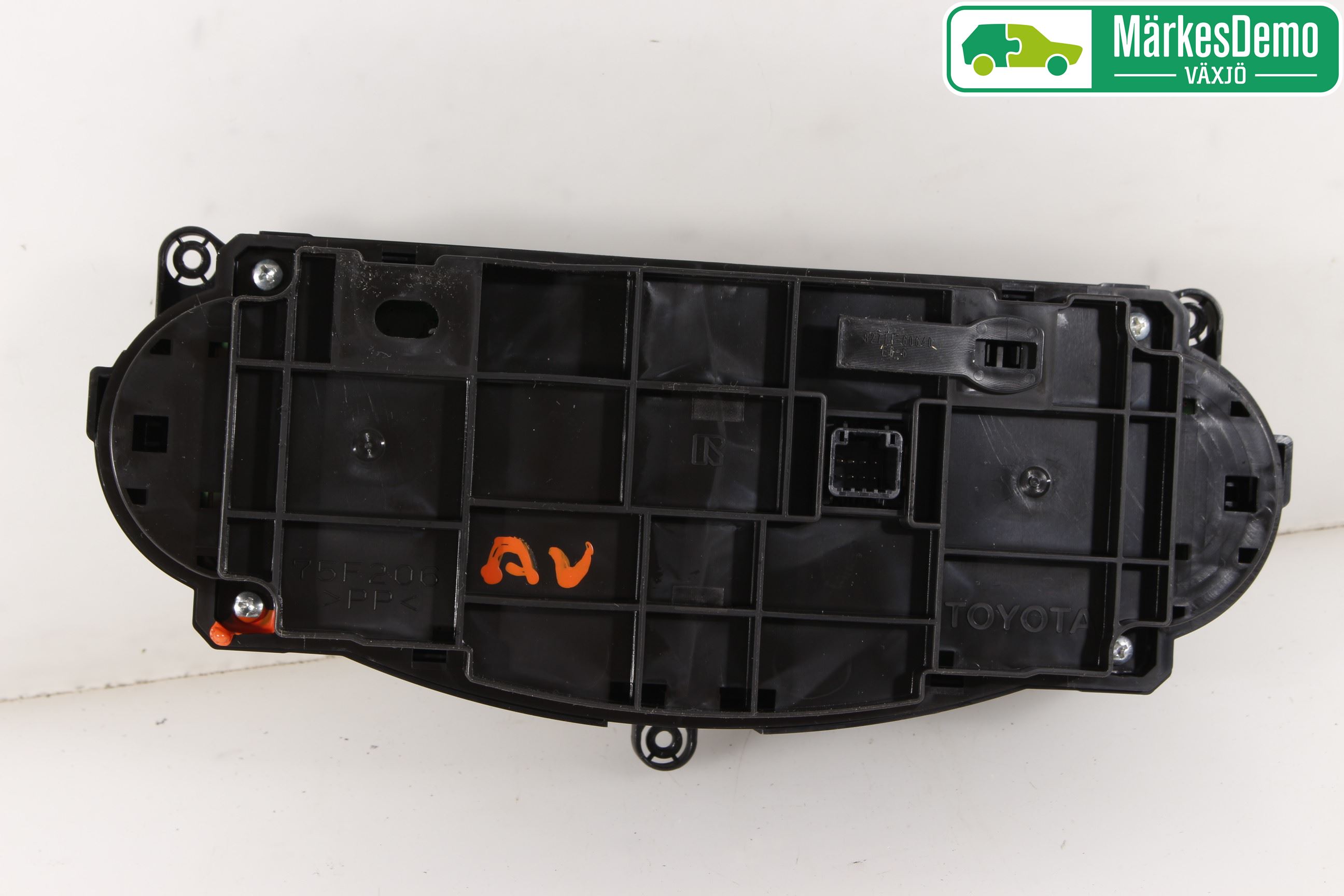 Toyota YARIS XP130 15-20 Varme Ac Betjening-Display