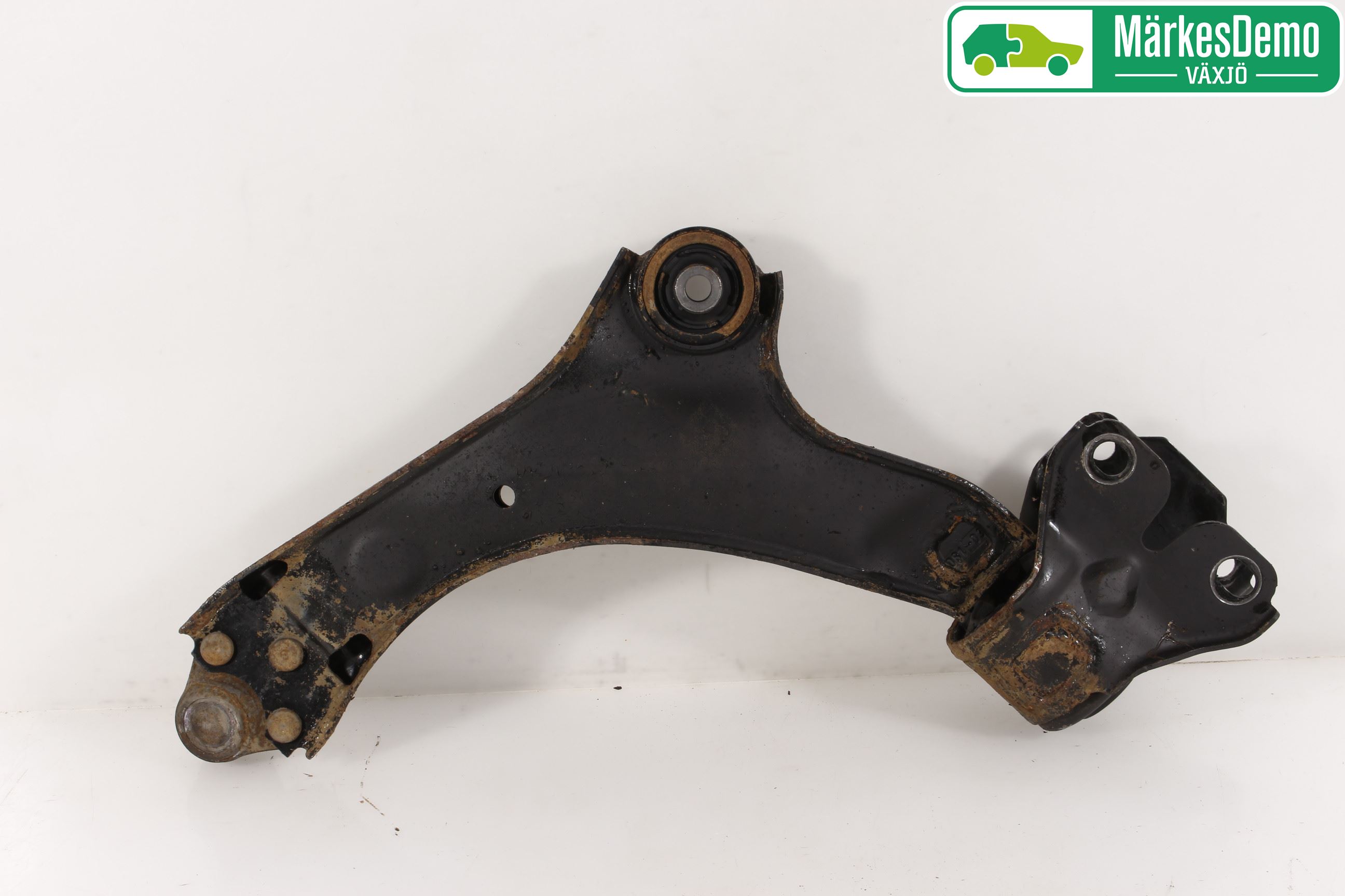 Ford MONDEO 07-15 Bærearm Foran Høyre Nedre