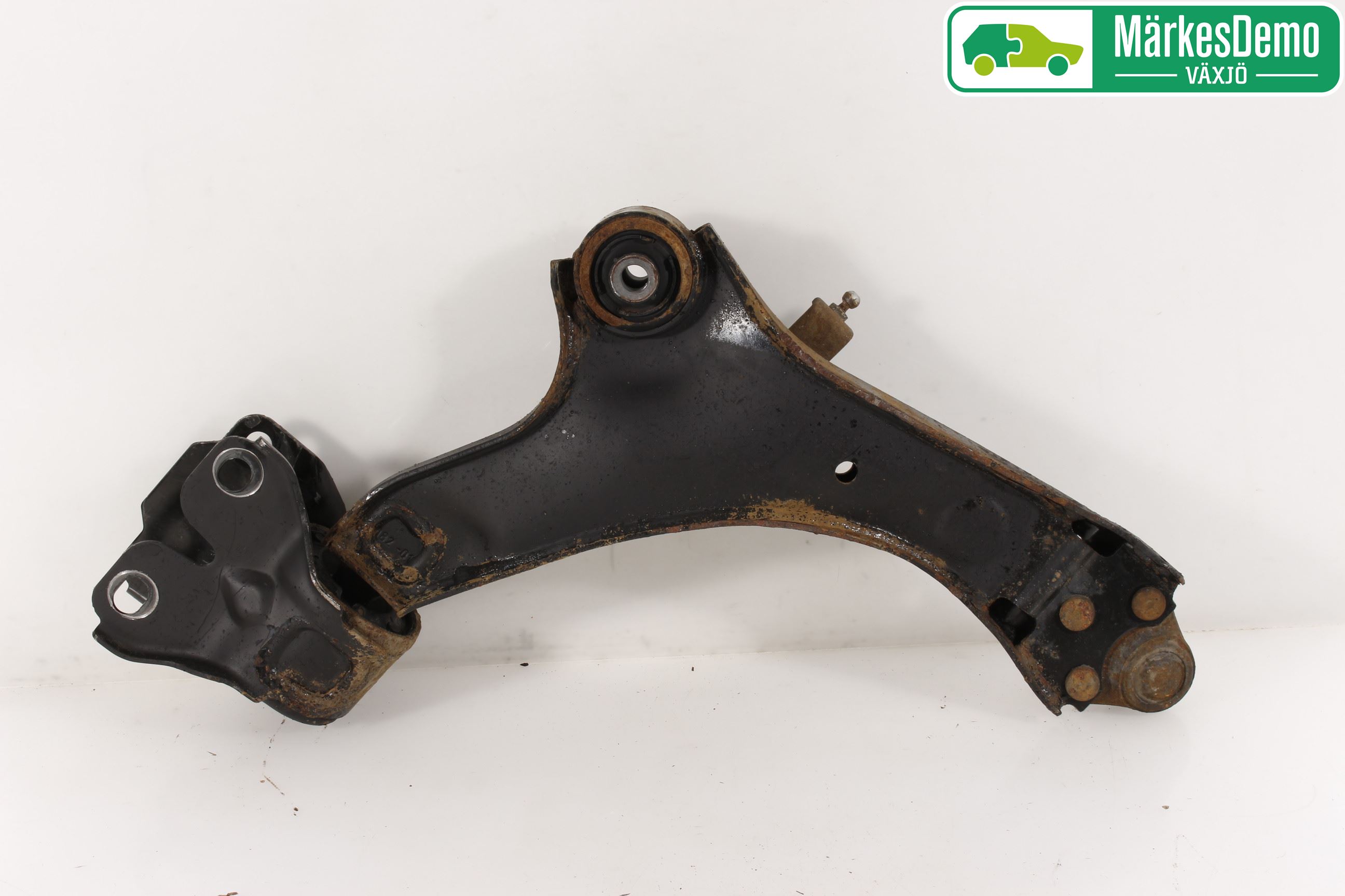 Ford MONDEO 07-15 Bærearm Foran Venstre Nedre
