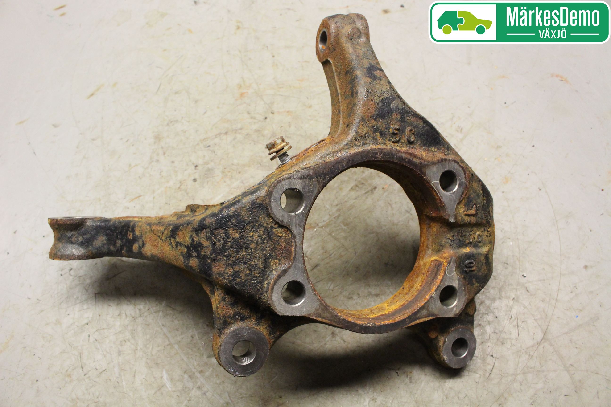 Toyota PRIUS+ ZVW40 12-20 Spindel Vf