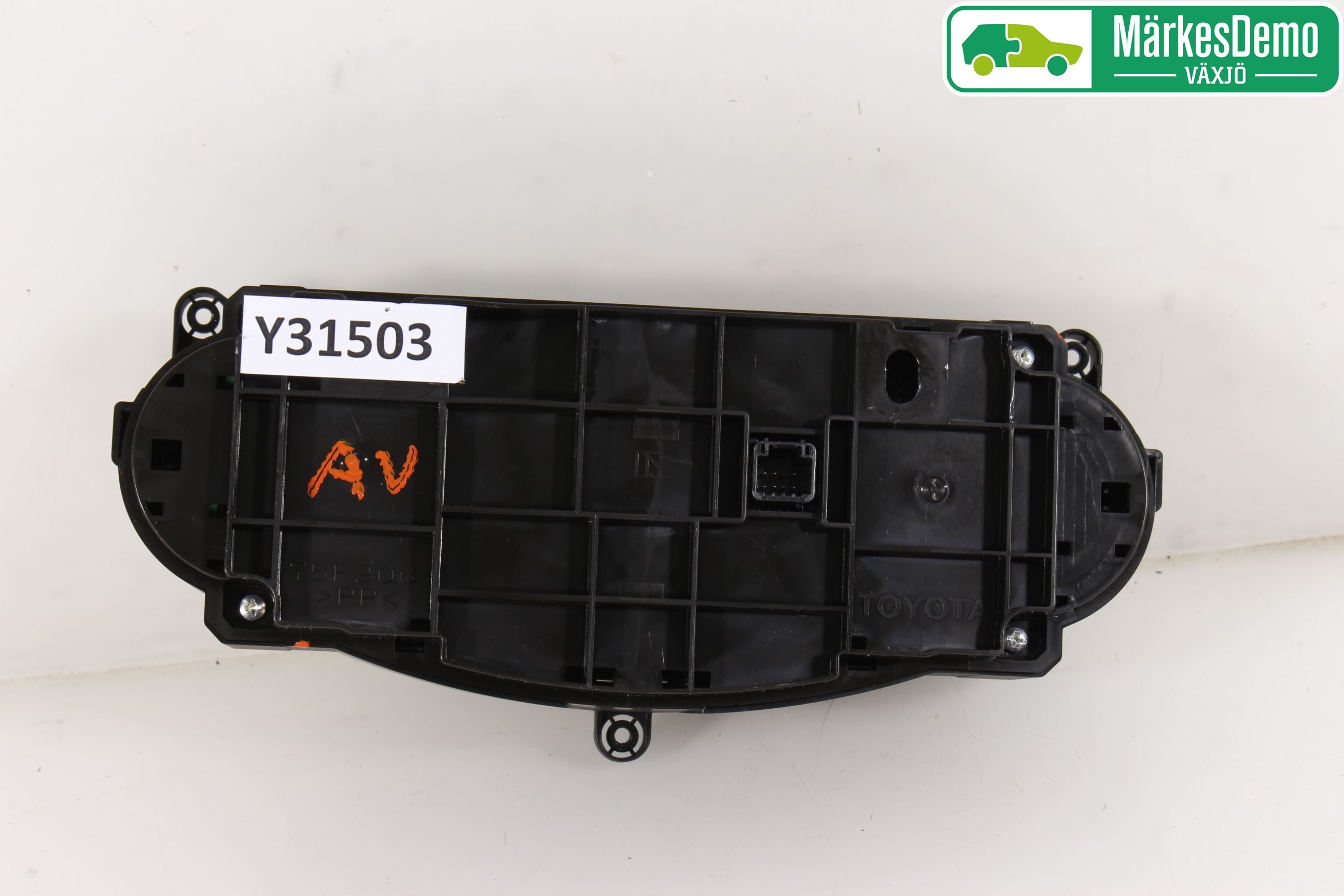 Toyota YARIS XP130 15-20 Varme Ac Betjening-Display