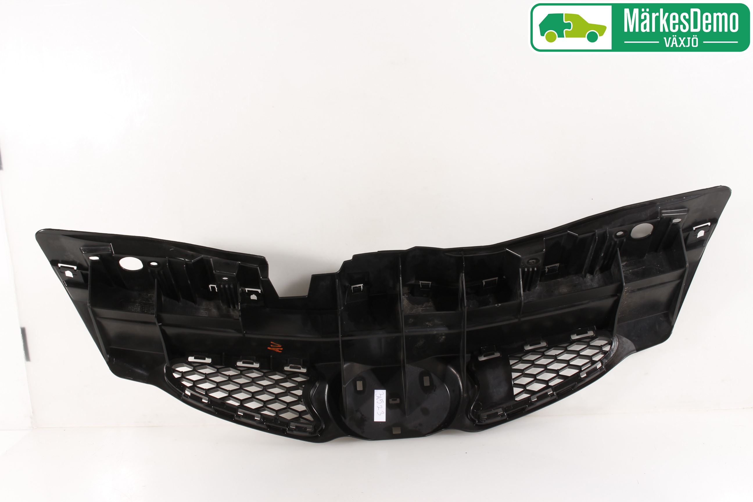 Toyota AYGO 06-14 Grill Komplett