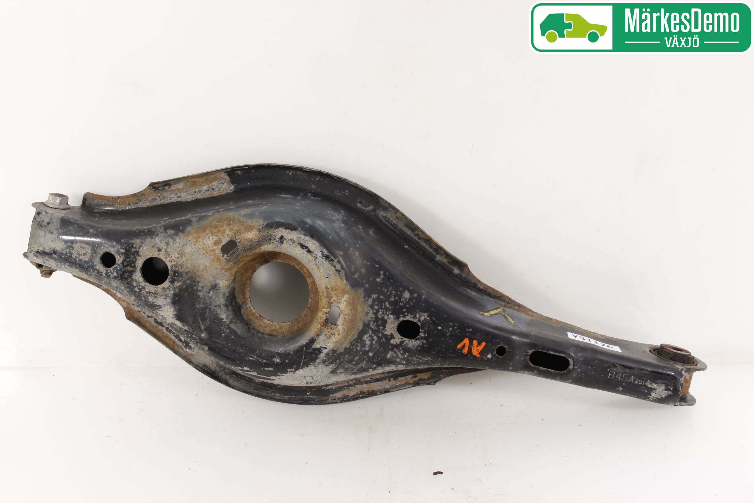 Mazda 3 III 14-19 Bærearm Bak Venstre