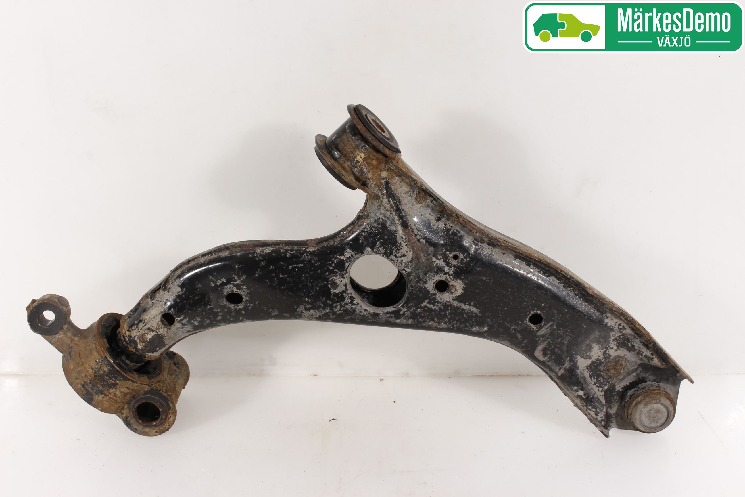 Mazda 3 III 14-19 Bærearm Foran Venstre Nedre