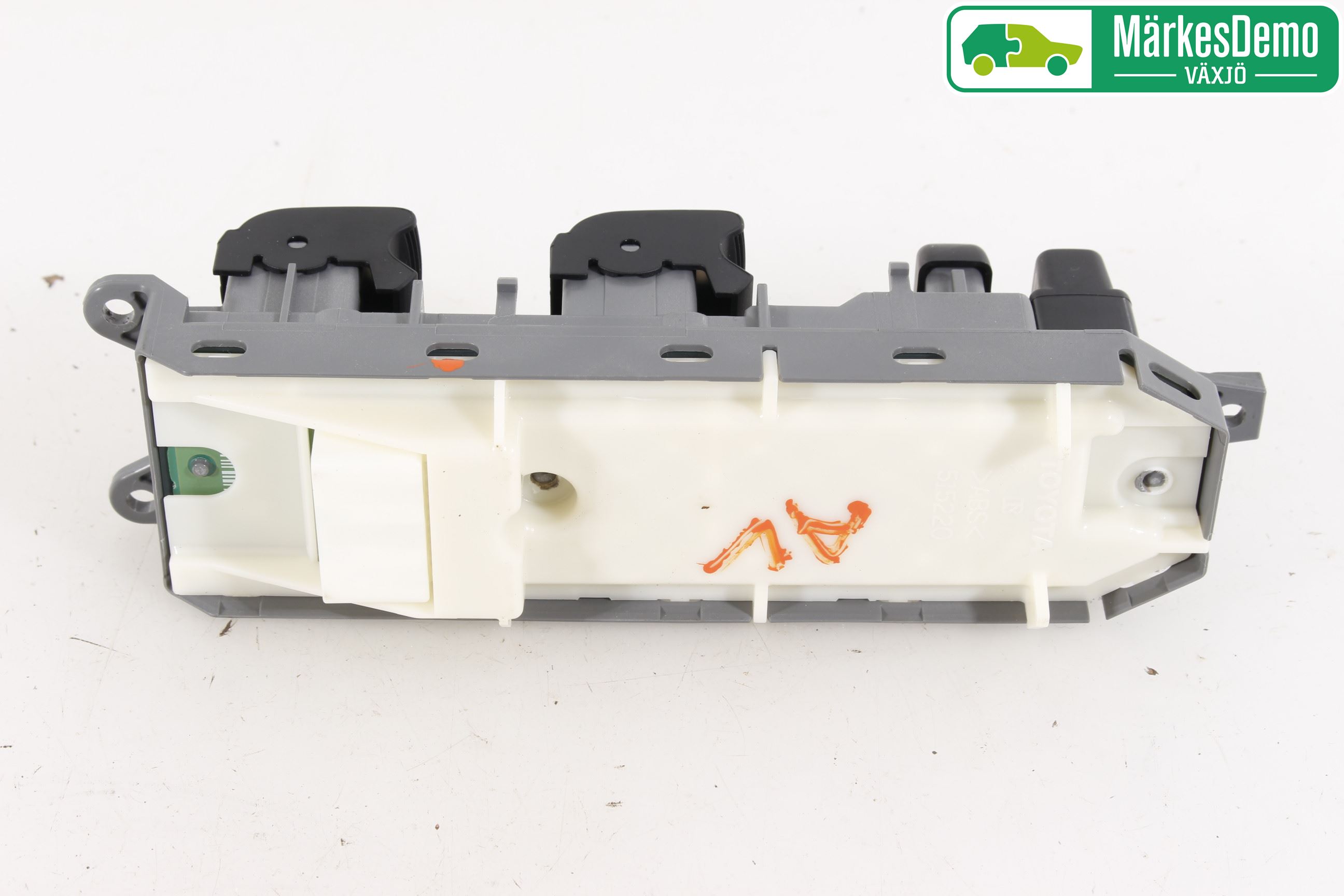 Toyota AURIS 13-19 Bryter Vindusheis